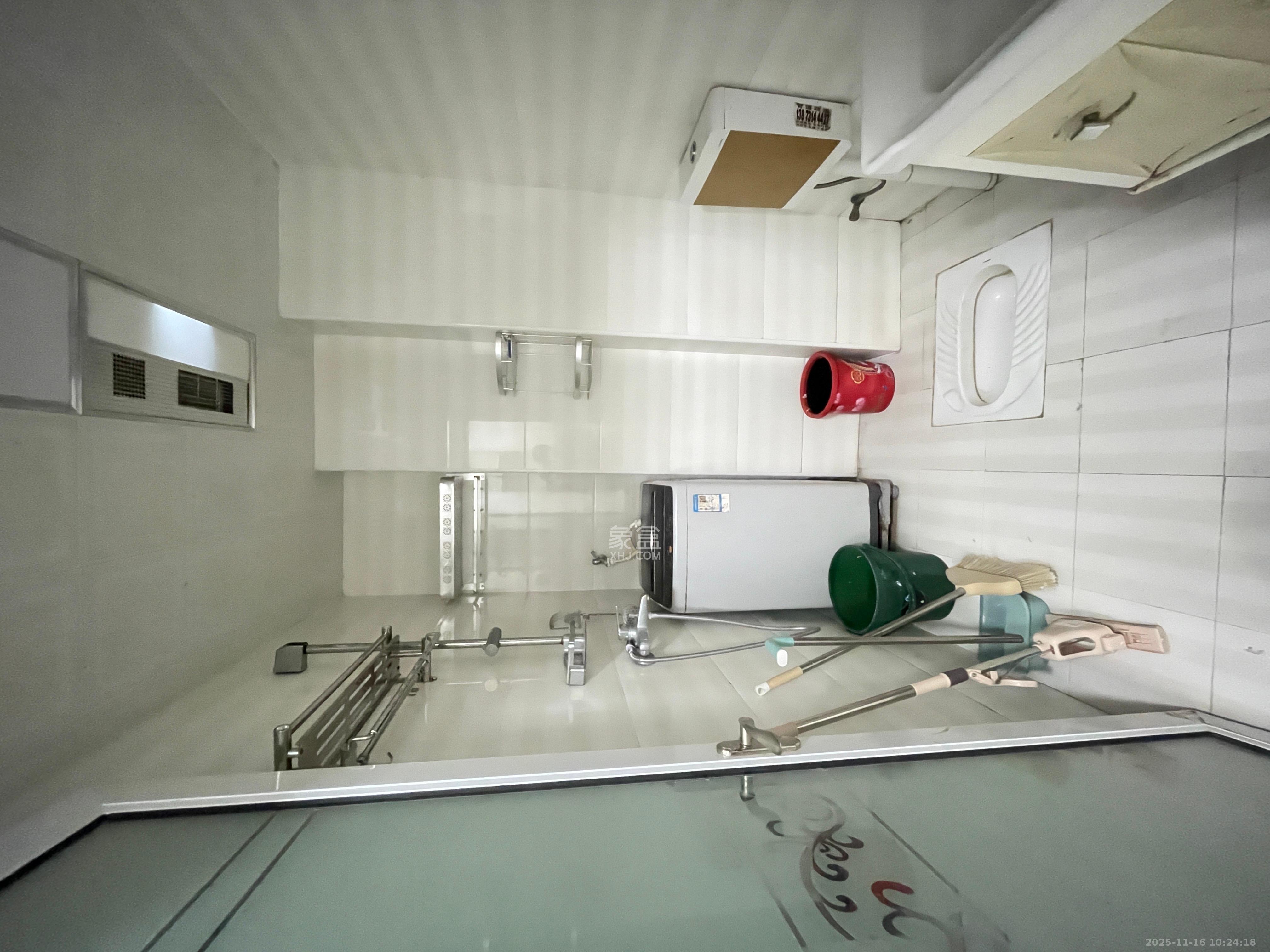 和隆花半里  1室1厅1卫    1700.0元/月室内图