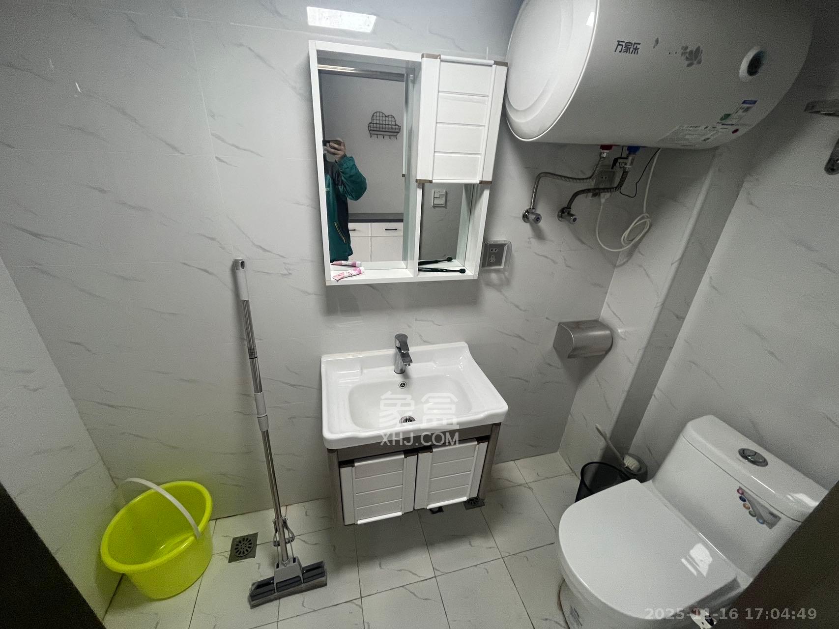 弘坤云寓 1室1厅1卫 2300.0元/月 弘坤云寓 1室1厅1卫 2300.0元/月室内图