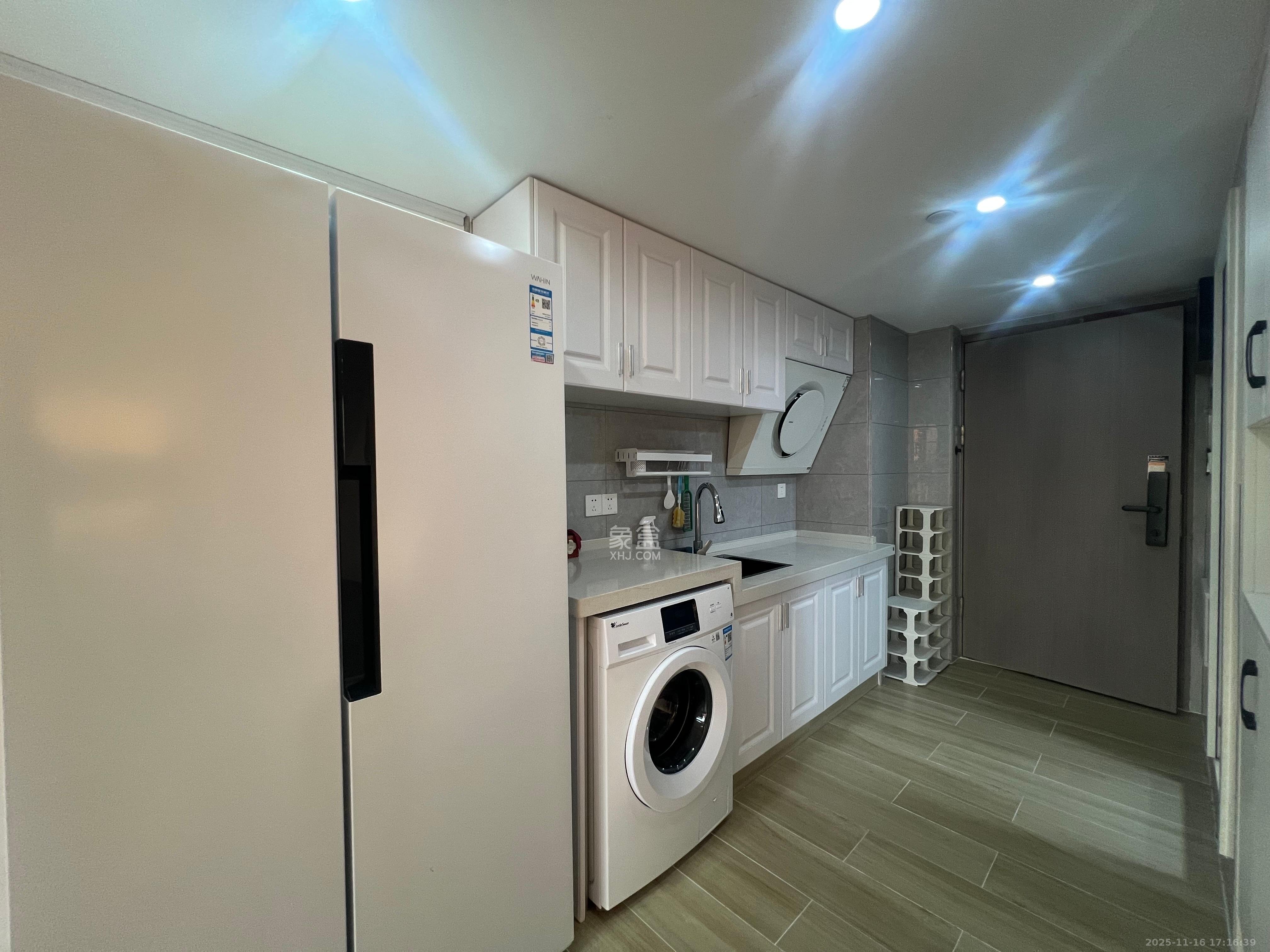 藏珑湖上公馆 1室1厅1卫 2700.0元/月 藏珑湖上公馆 1室1厅1卫 2700.0元/月室内图