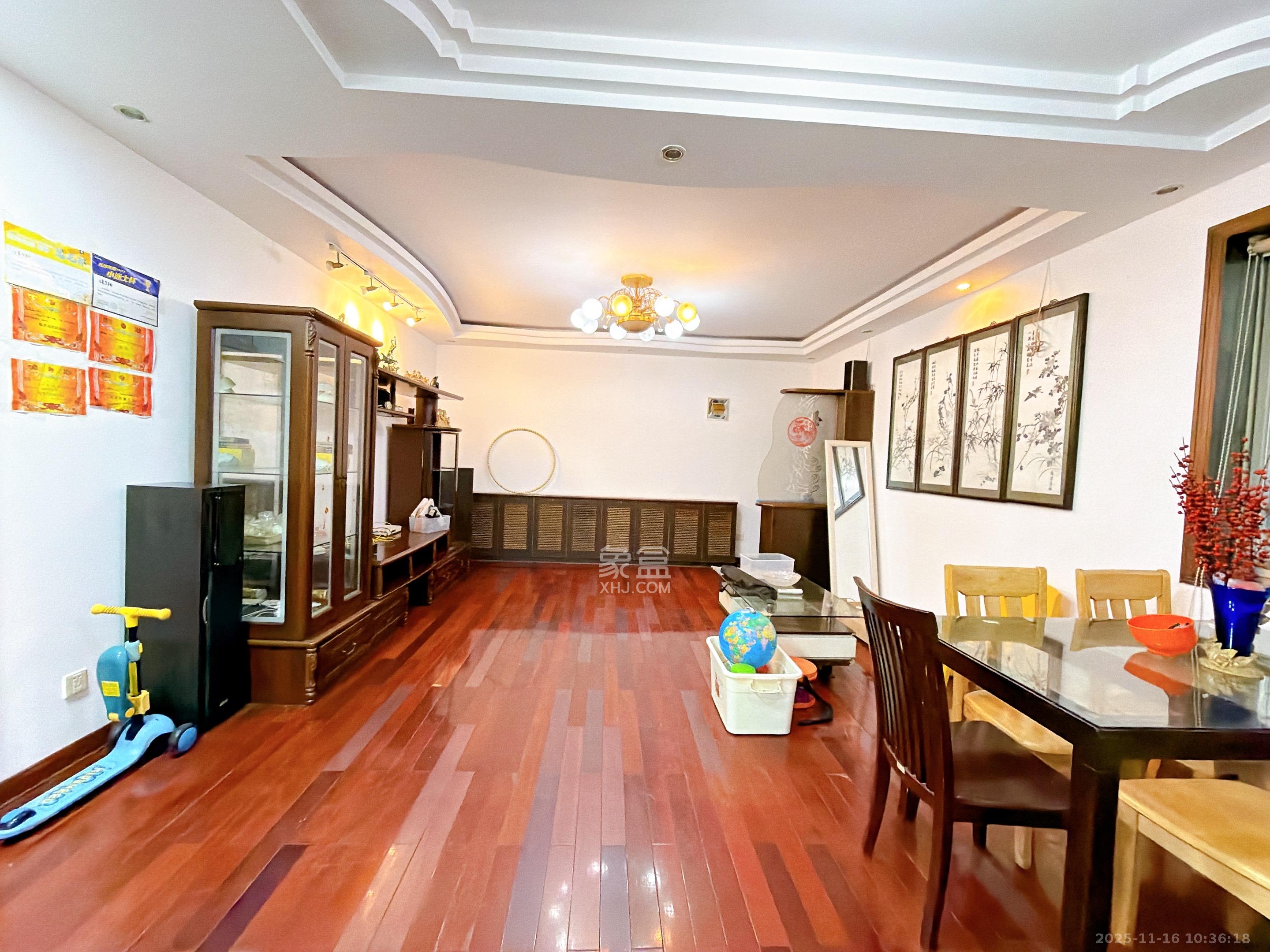 湖南日报宿舍 3室2厅1卫 3500.0元/月 湖南日报宿舍 3室2厅1卫 3500.0元/月室内图