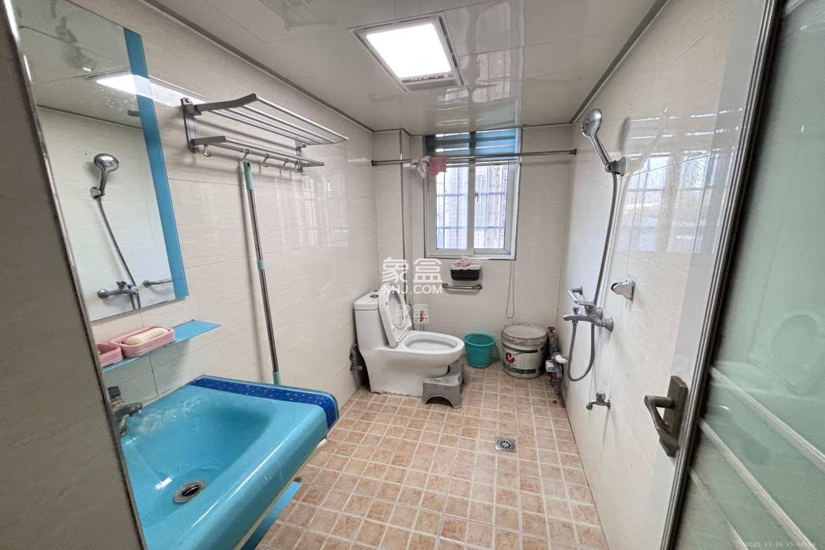 麓谷锦和园 2室2厅1卫 2100.0元/月 麓谷锦和园 2室2厅1卫 2100.0元/月室内图