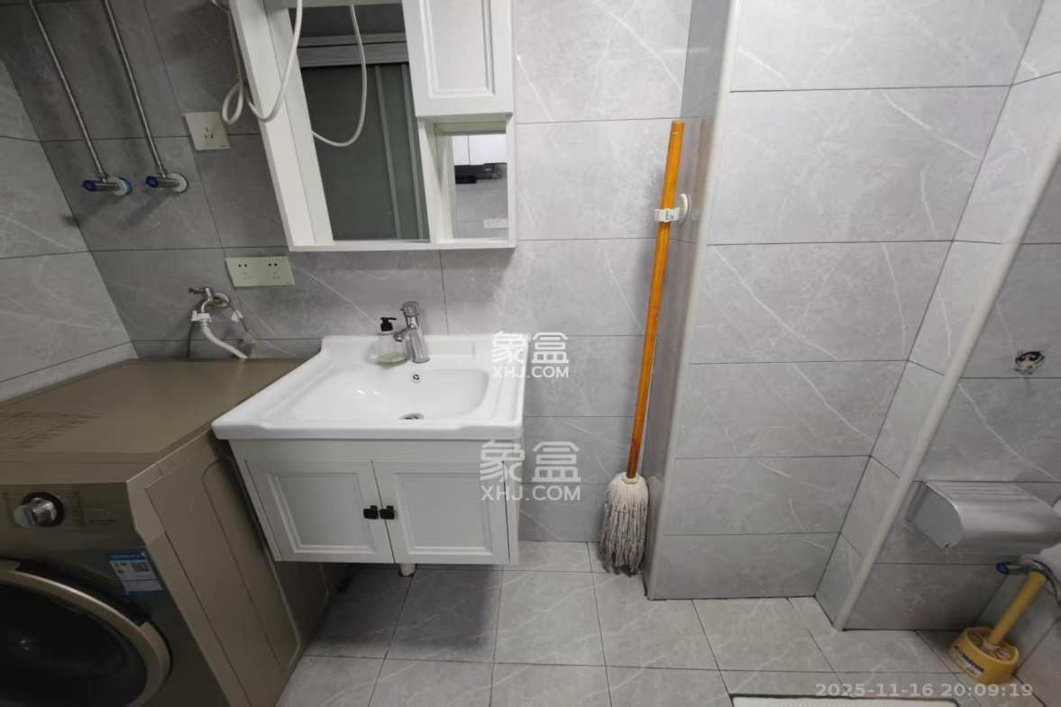 保利麓谷林语I区 1室1厅1卫 1300.0元/月 保利麓谷林语I区 1室1厅1卫 1300.0元/月室内图