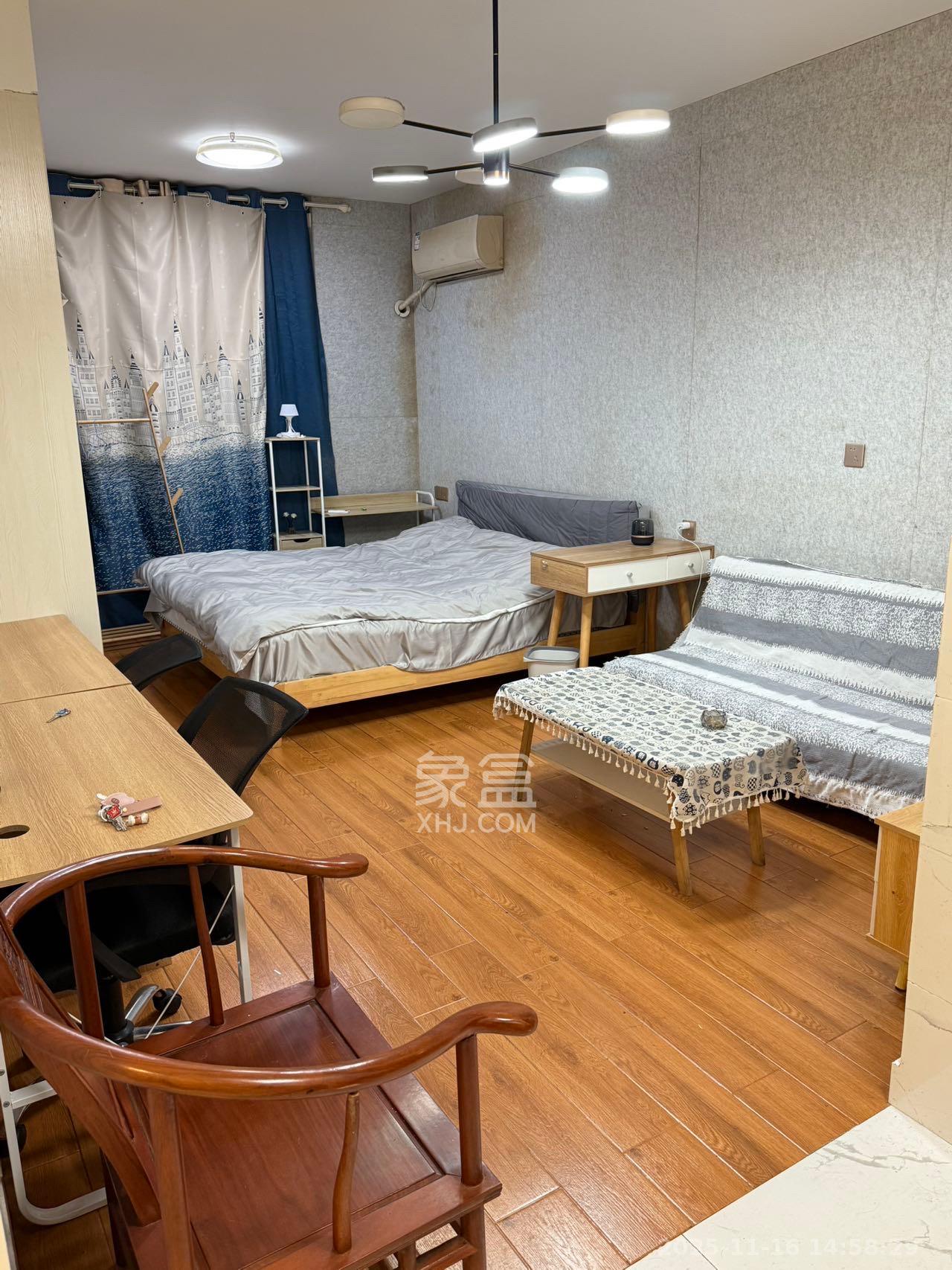 东怡外国（南湖一号)  1室1厅1卫    1700.0元/月室内图