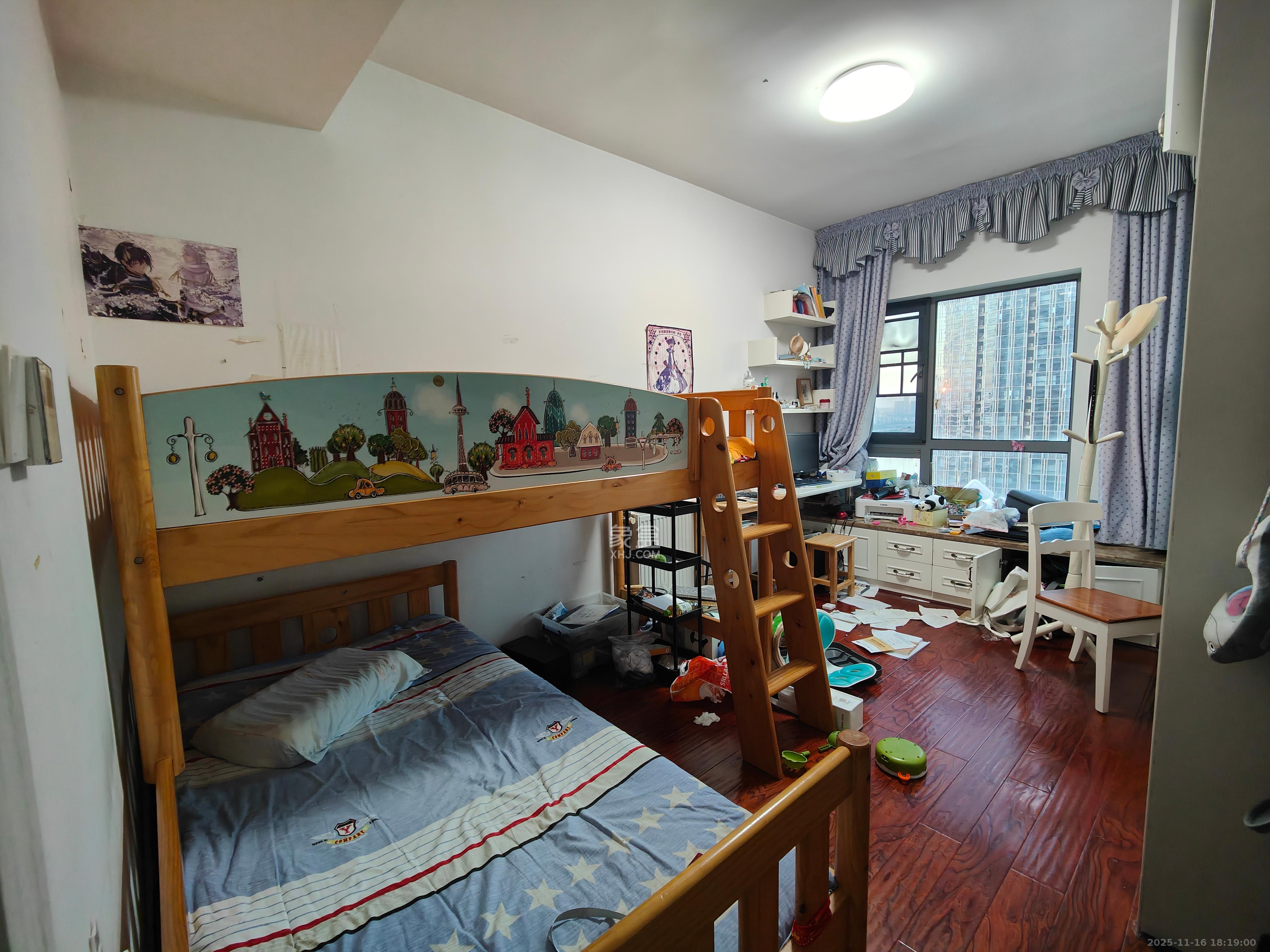 保利国际广场 4室2厅3卫 7200.0元/月 保利国际广场 4室2厅3卫 7200.0元/月室内图