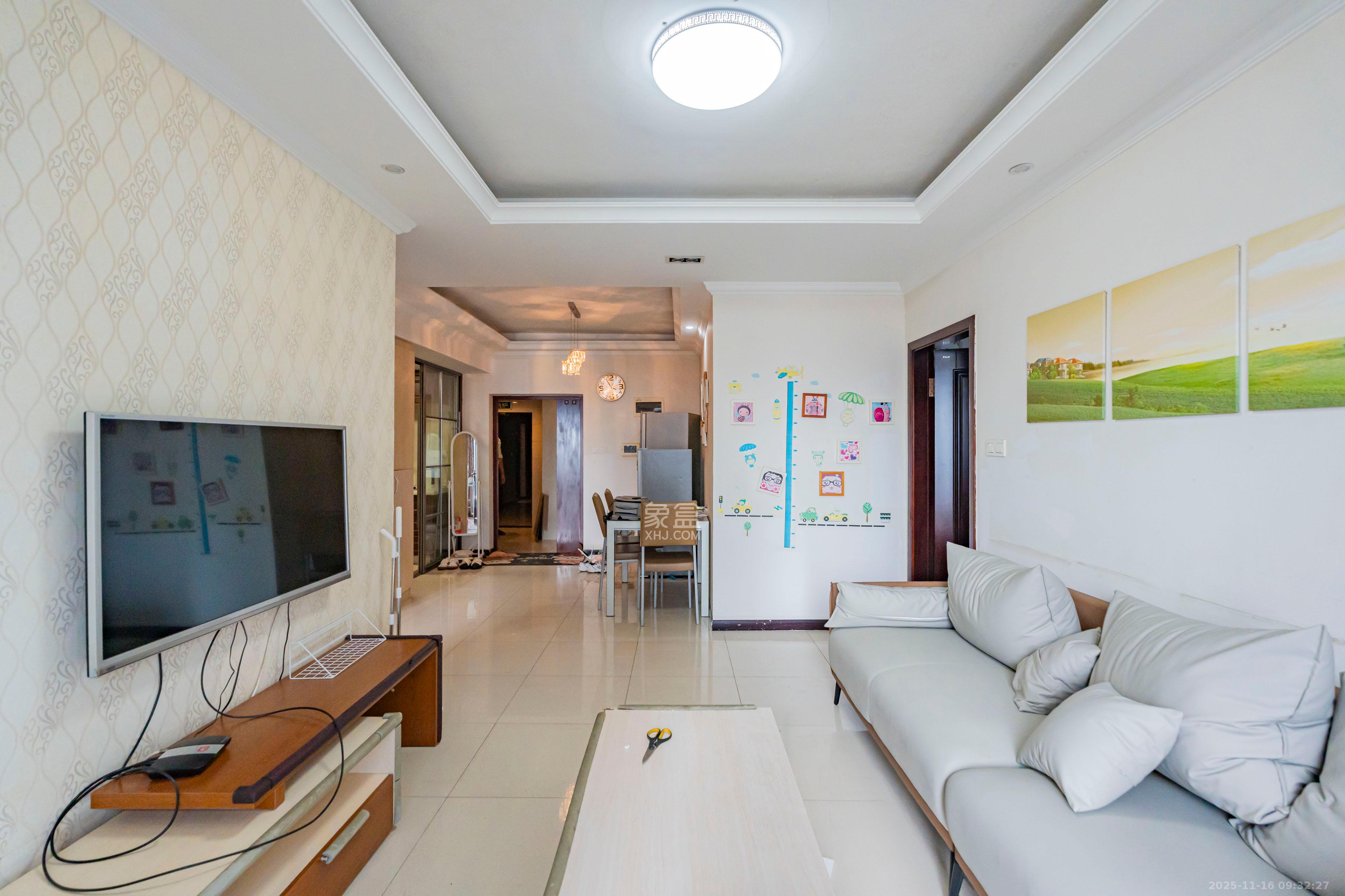 公园9号 2室2厅1卫 3300.0元/月 公园9号 2室2厅1卫 3300.0元/月室内图