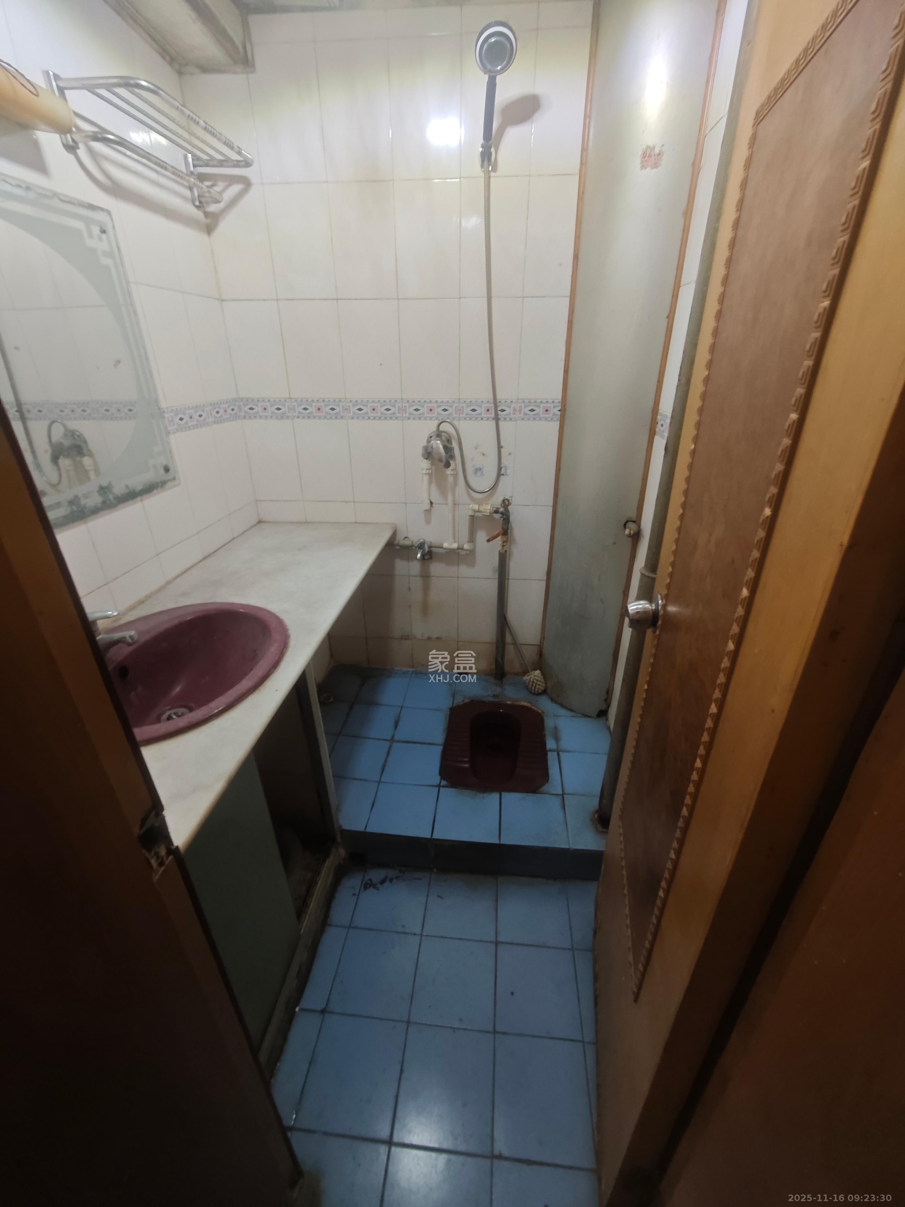 景园小区  1室2厅1卫    2200.0元/月室内图