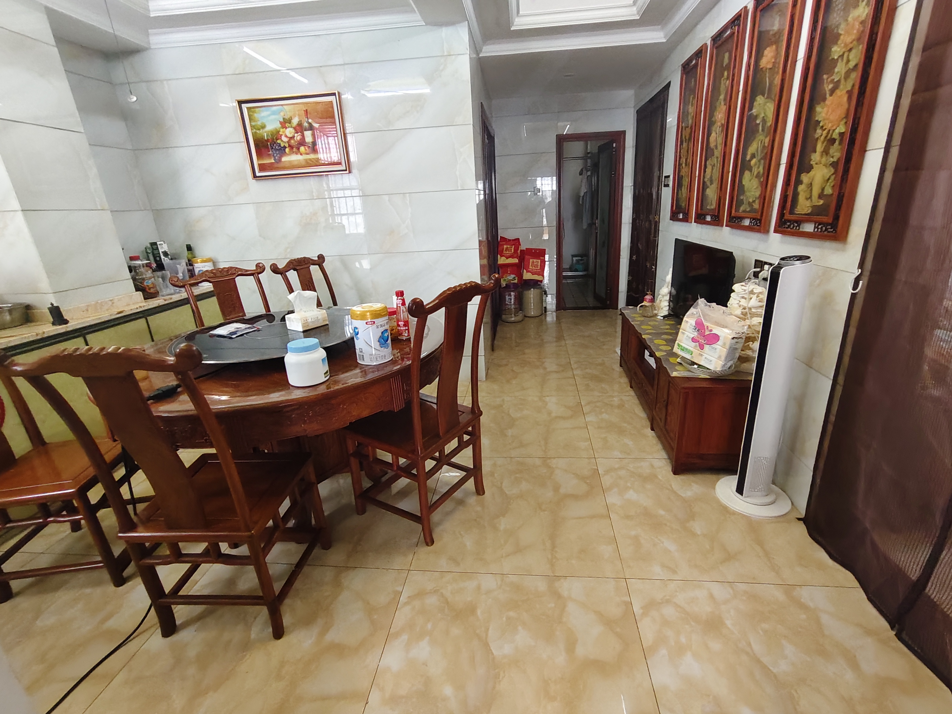 宝泰温泉花园  4室2厅2卫    3800.0元/月室内图