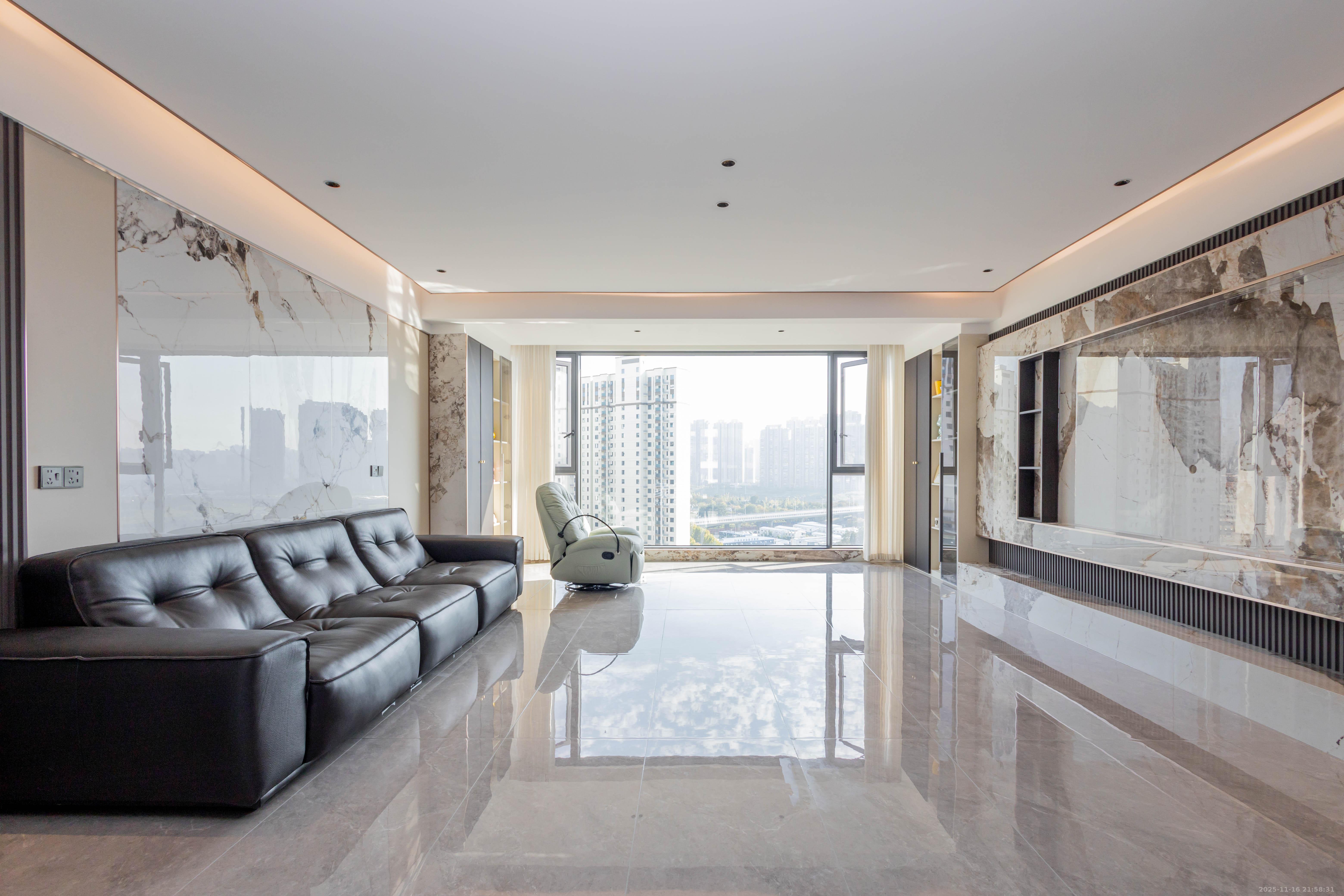 长房云河玖叙  4室2厅2卫    268.0万