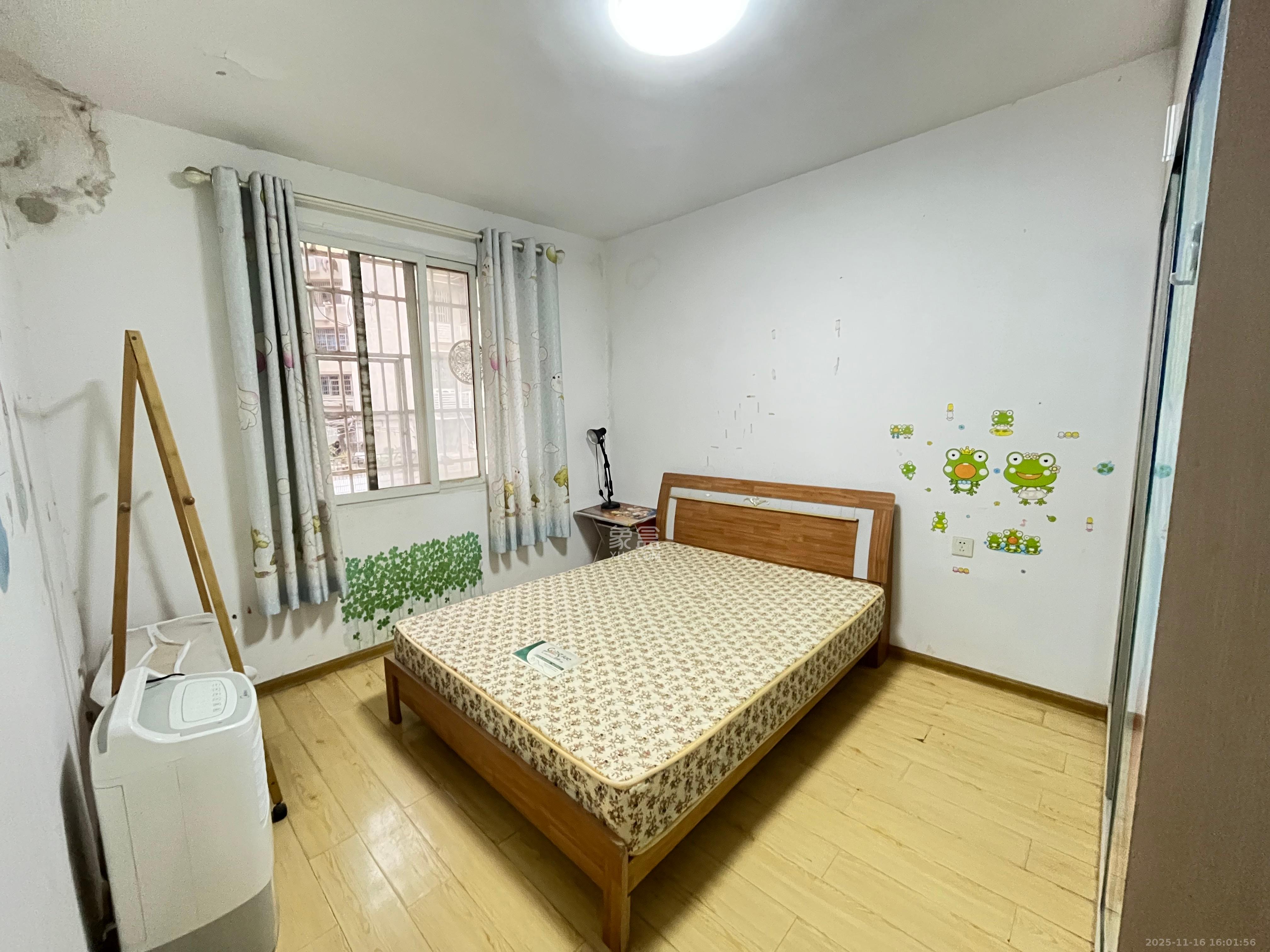 涂家冲社区（涂新小区、农商银行宿舍）  2室1厅1卫    1600.0元/月室内图