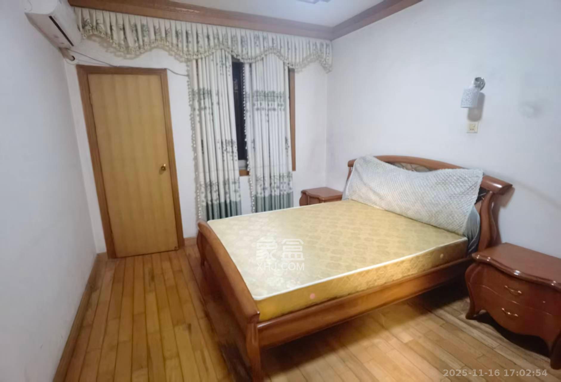 南园小区  2室2厅1卫    1800.0元/月室内图