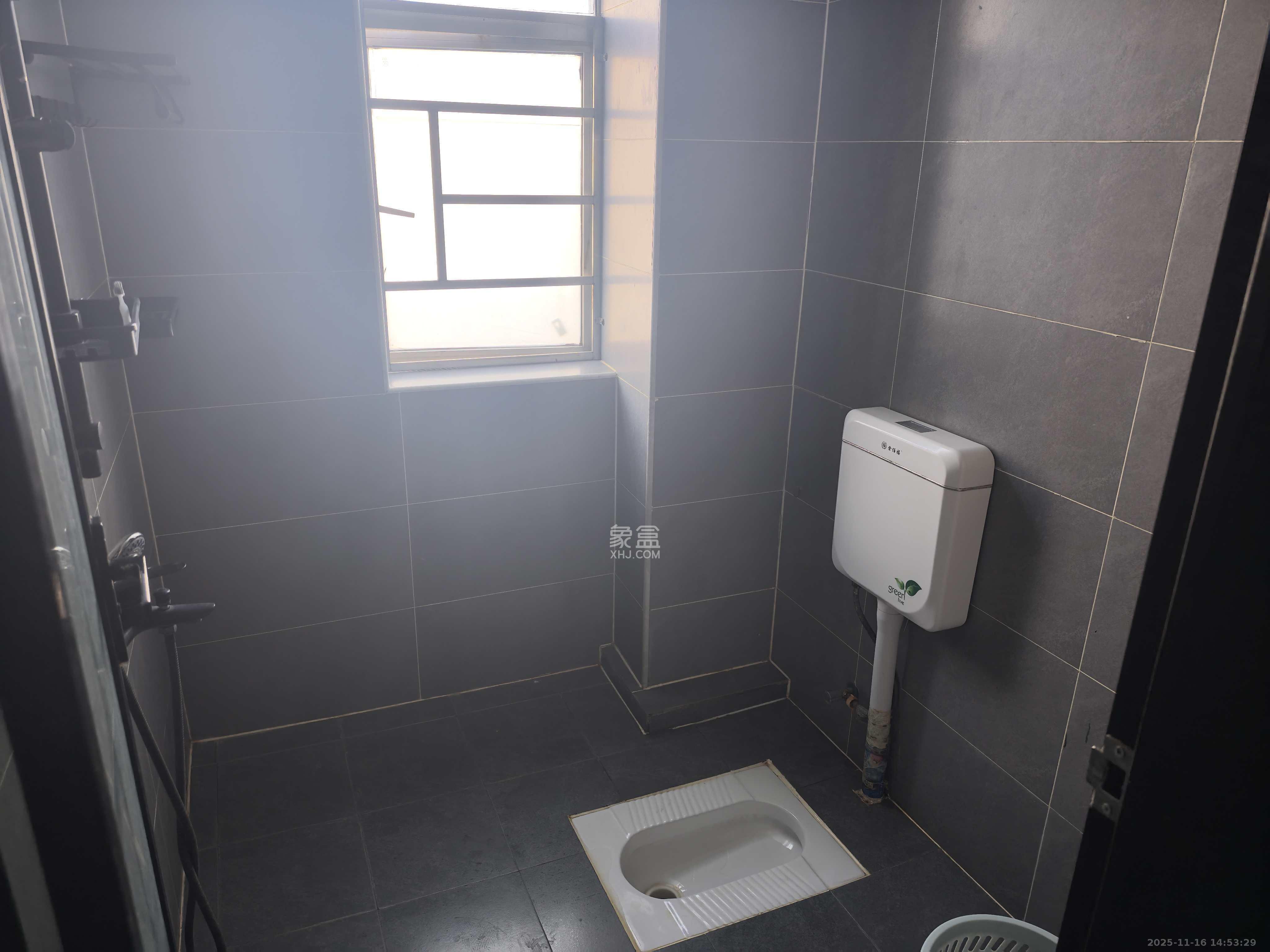 君临国际  1室1厅1卫    1500.0元/月室内图