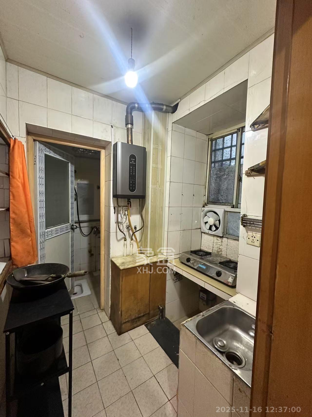 红花坡社区 1室1厅1卫 900.0元/月 红花坡社区 1室1厅1卫 900.0元/月室内图