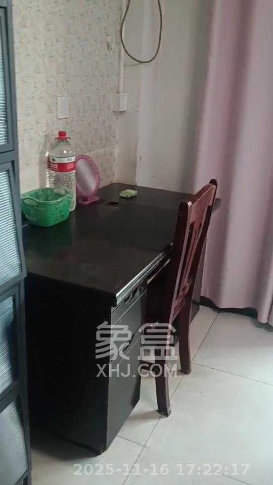 高桥新二号小区  1室1厅1卫    900.0元/月室内图