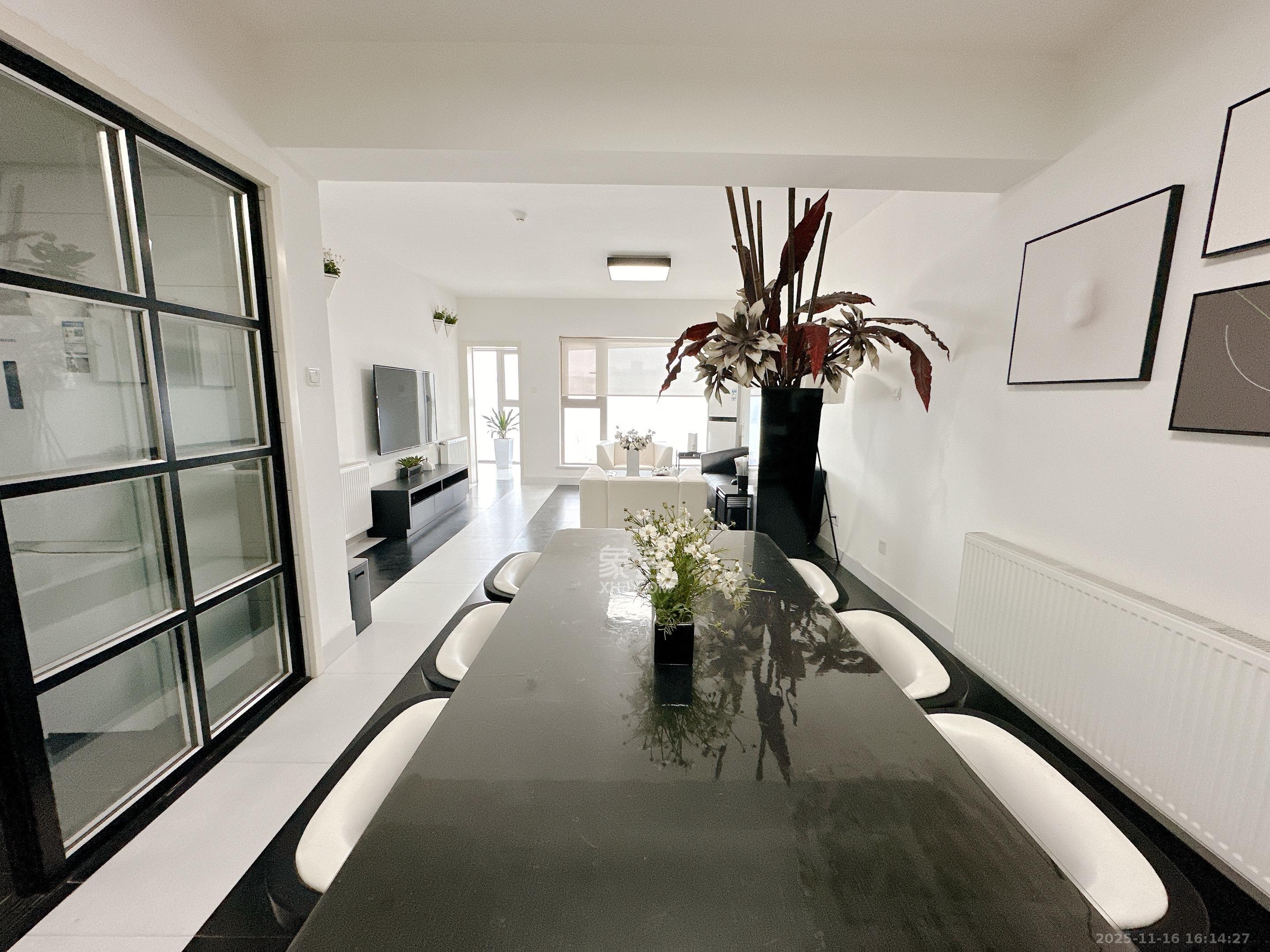 潮宗御苑  3室2厅2卫    7000.0元/月室内图