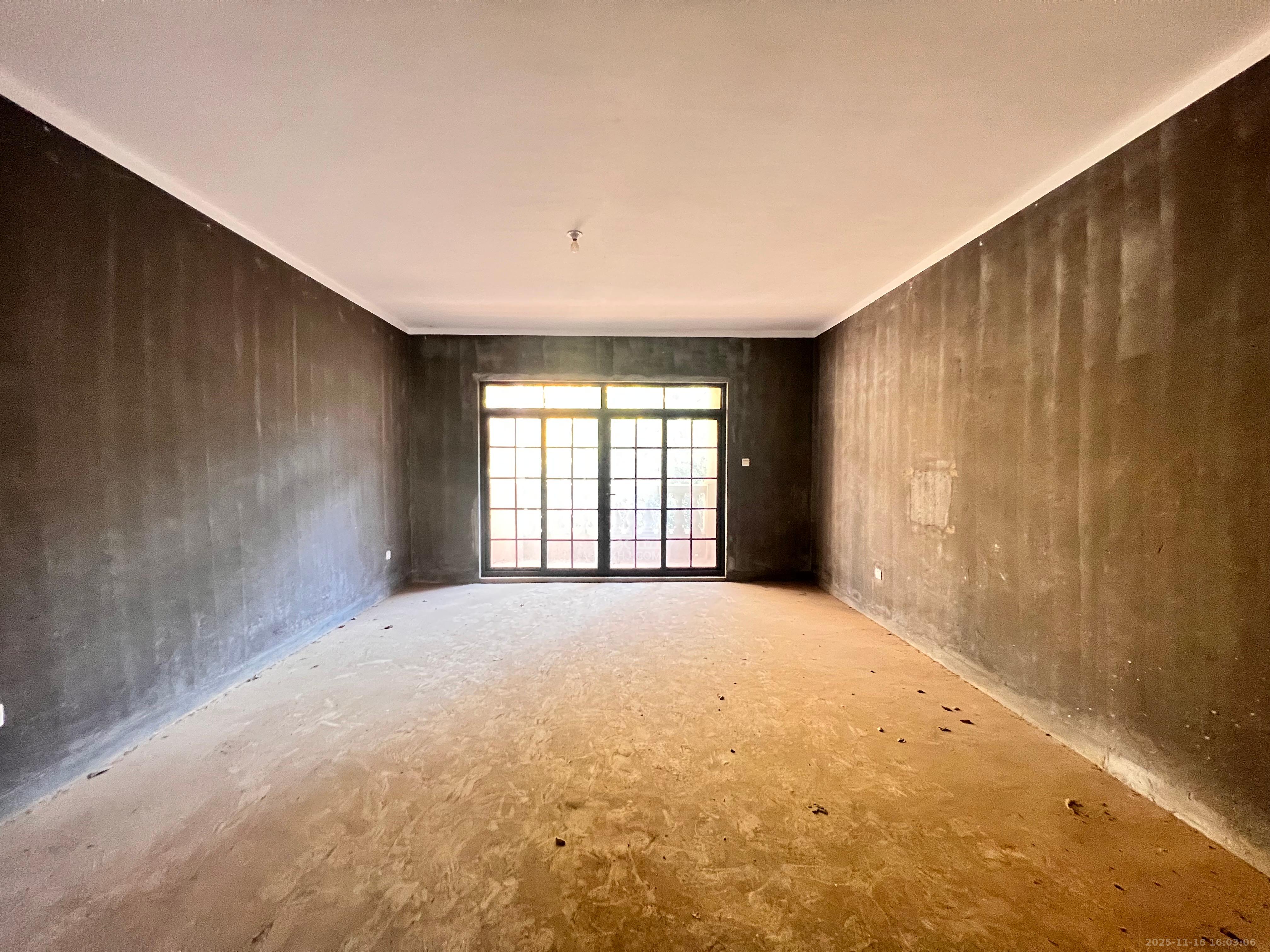 保利城（中航城国际社区、郡原美村）  4室2厅2卫    130.0万