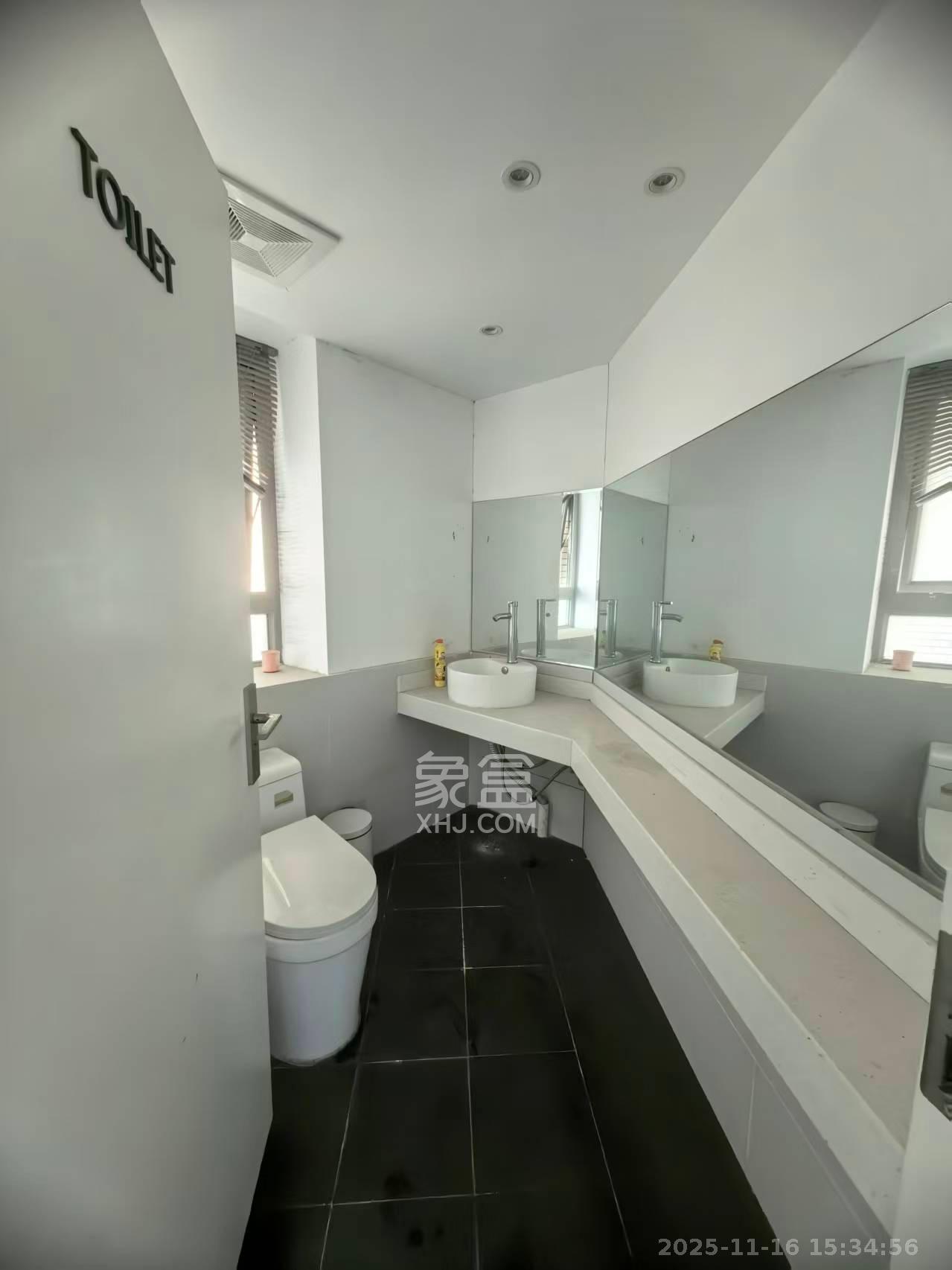 潮宗御苑  3室2厅2卫    6200.0元/月室内图