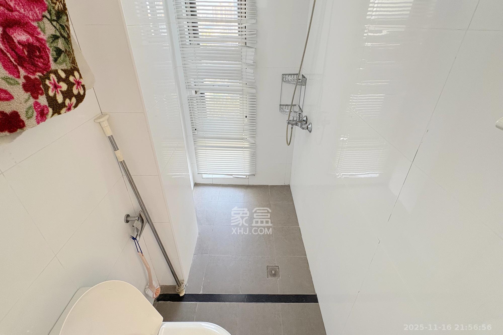 铂宫 3室2厅2卫 138.0万 铂宫 3室2厅2卫 138.0万卫生间