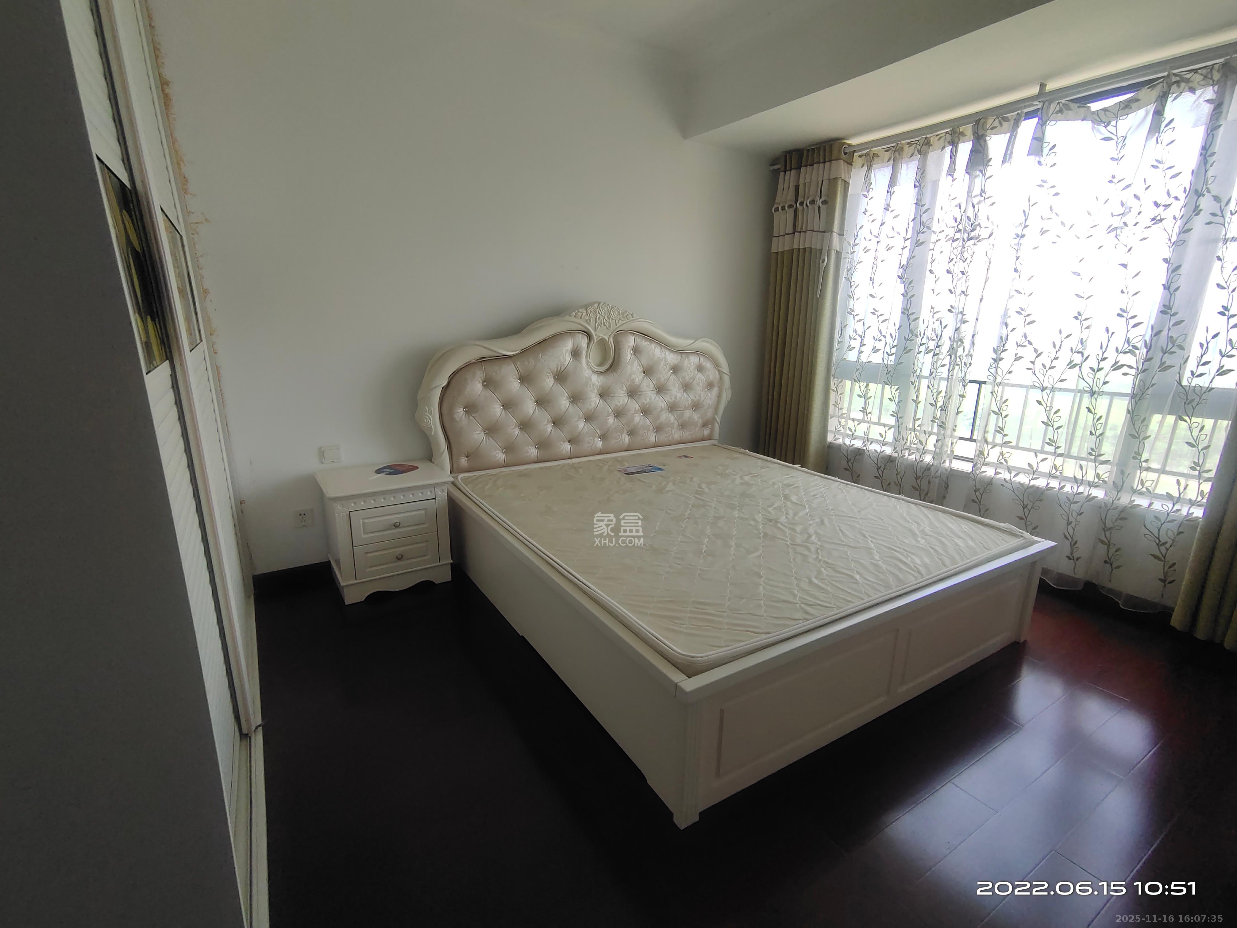 中海国际一期  3室2厅1卫    1900.0元/月室内图