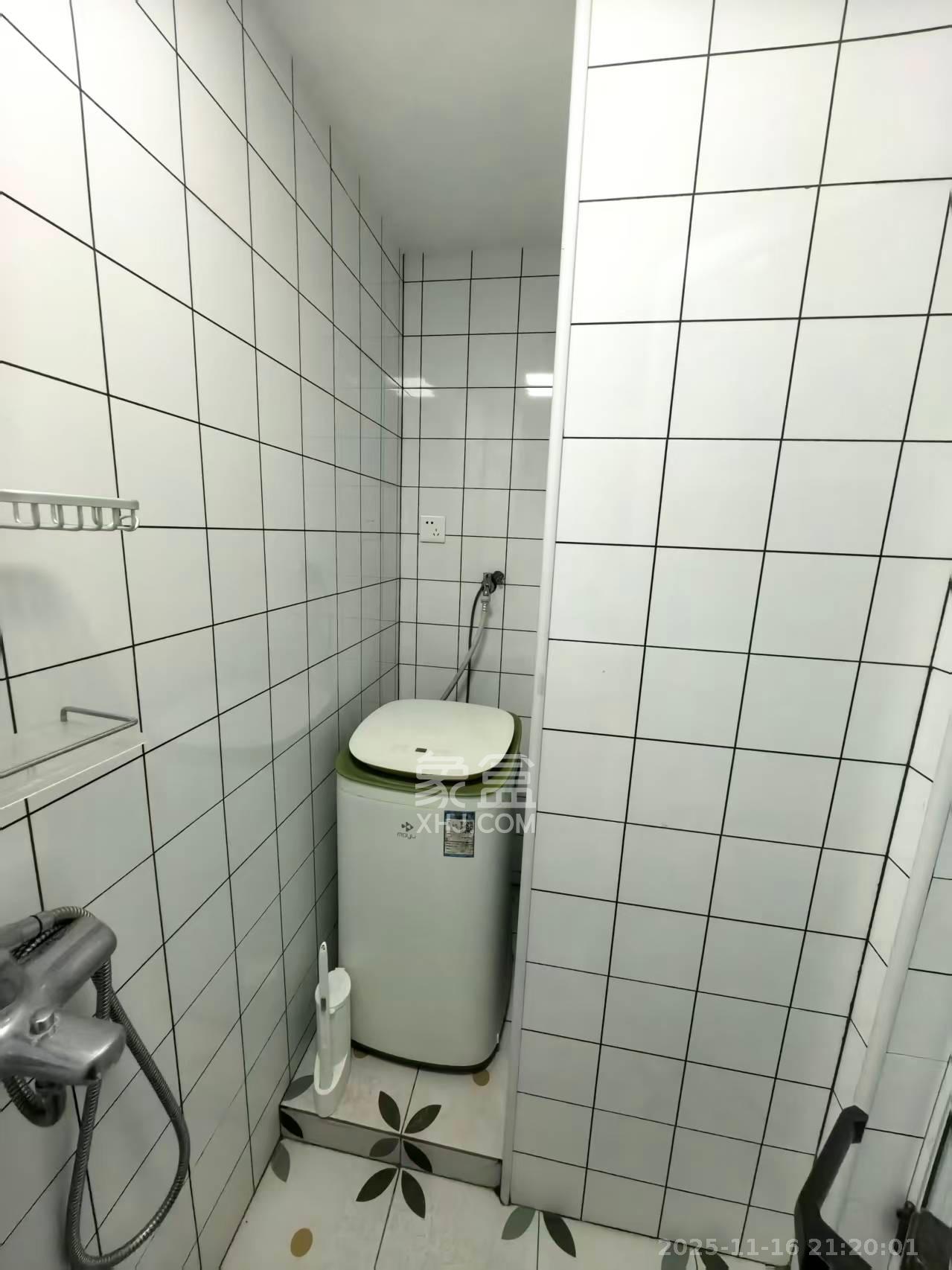 保利麓谷林语I区  1室1厅1卫    1500.0元/月室内图