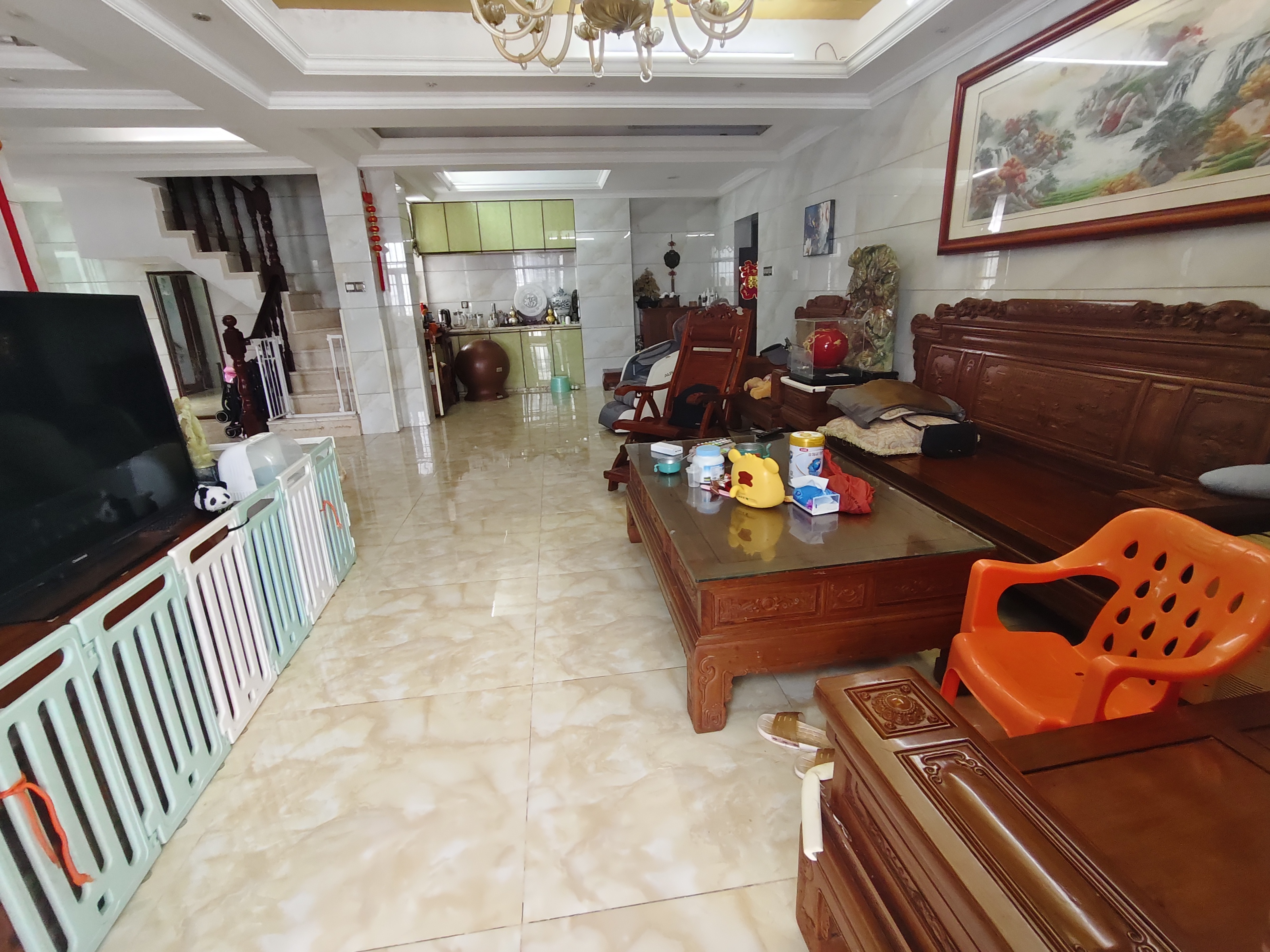 宝泰温泉花园  4室2厅2卫    3800.0元/月室内图