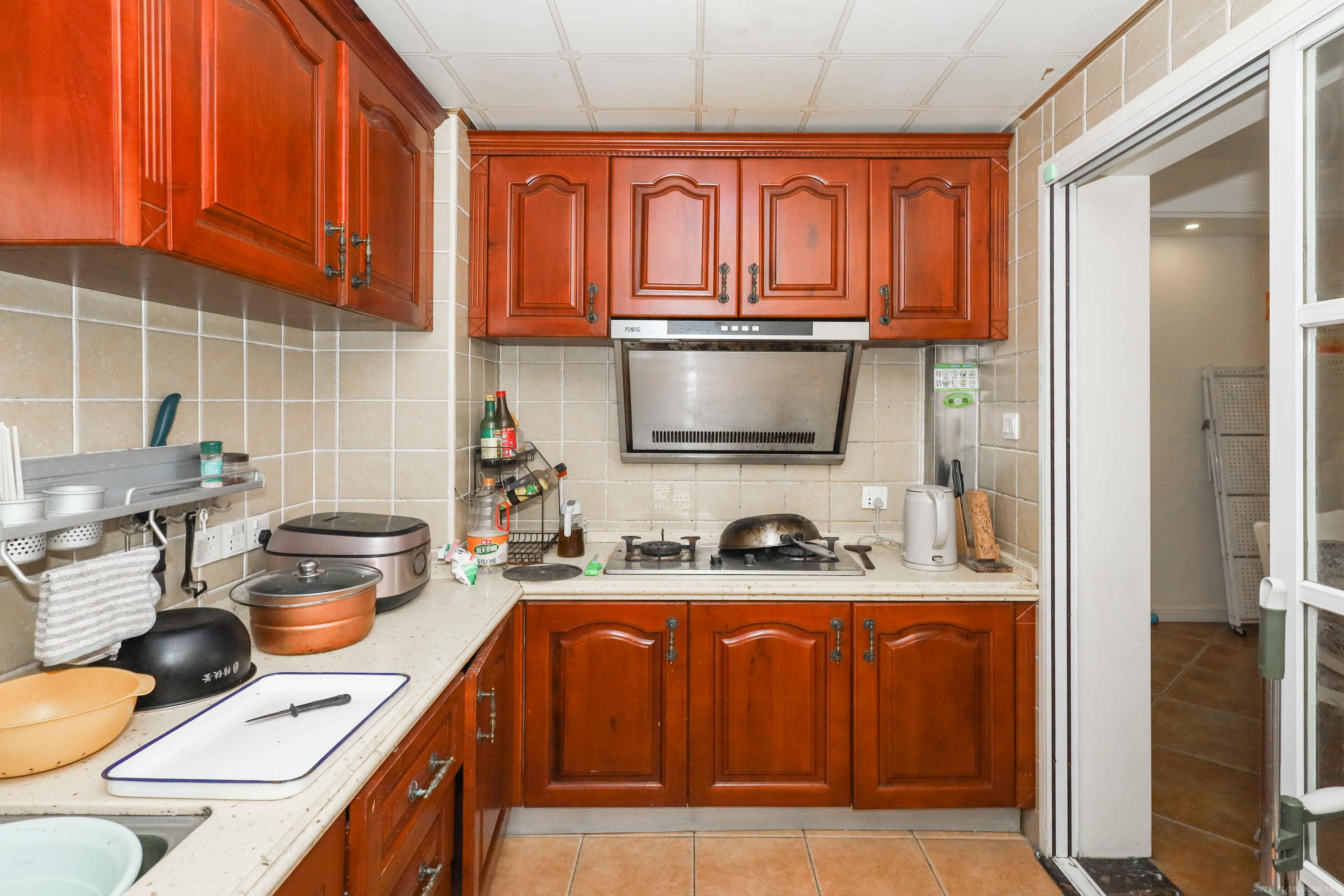 保利麓谷林语C区  4室2厅1卫    120.0万厨房