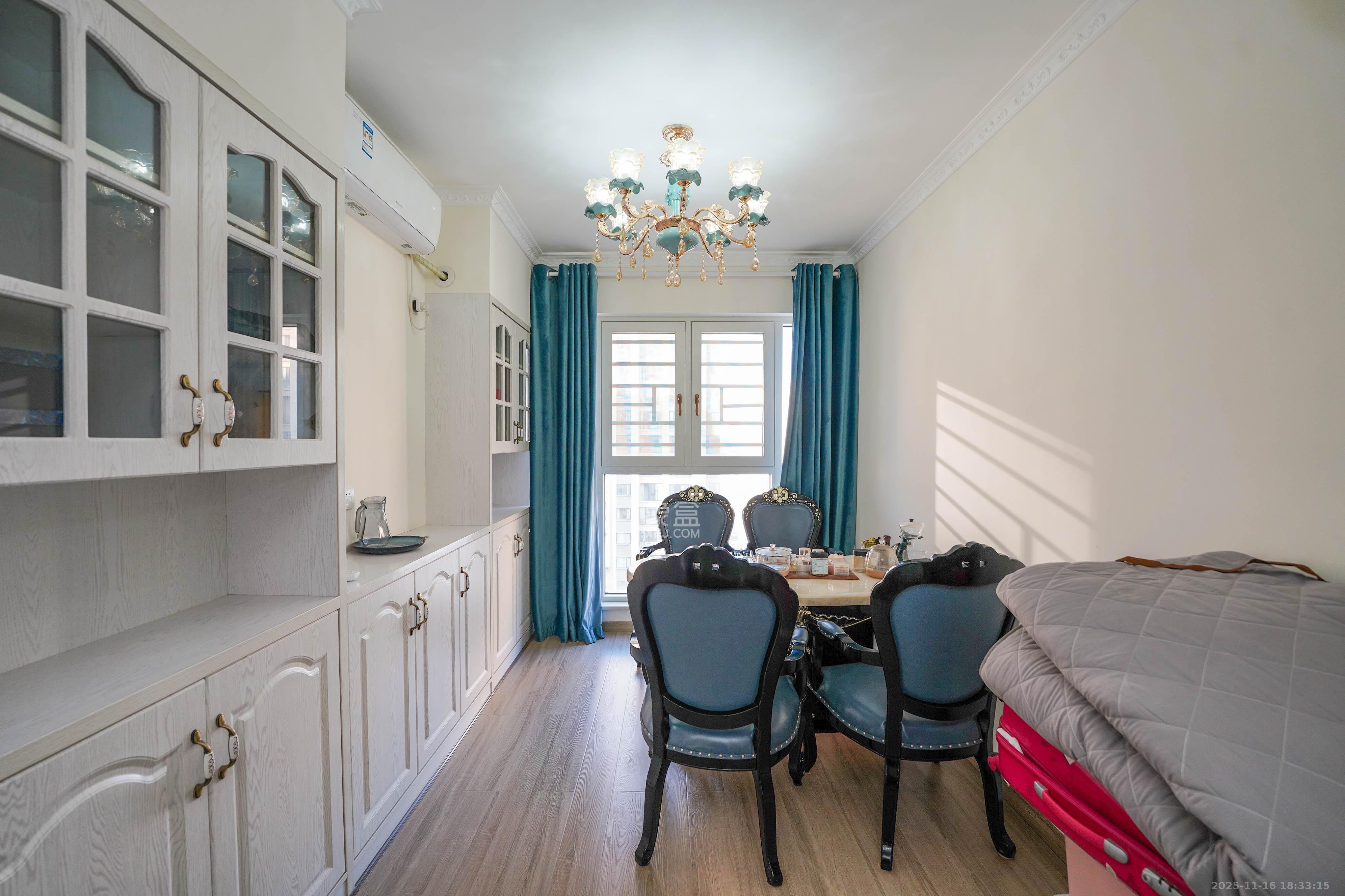 绿地新都会  1室0厅0卫    120.0万卧室