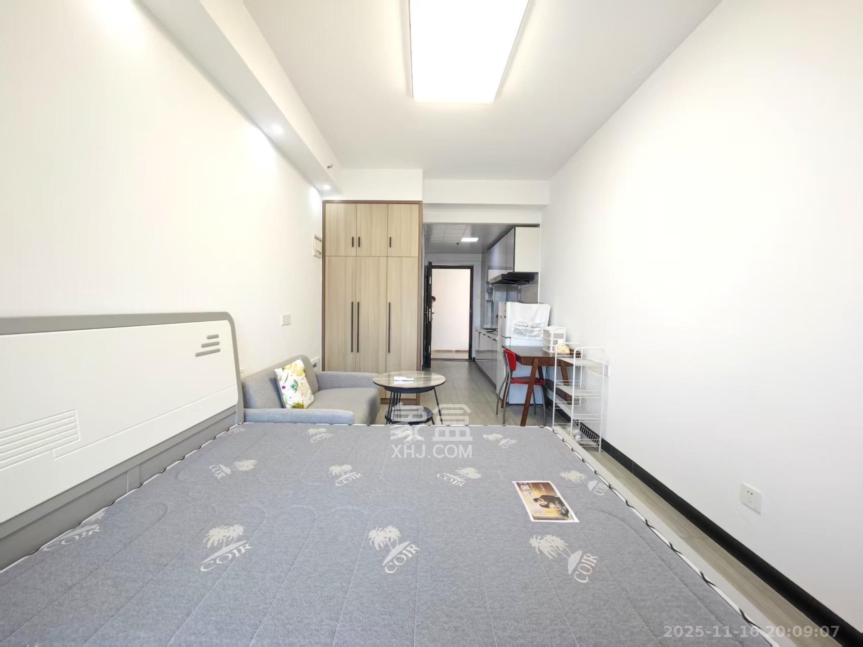 保利麓谷林语I区  1室1厅1卫    1300.0元/月室内图