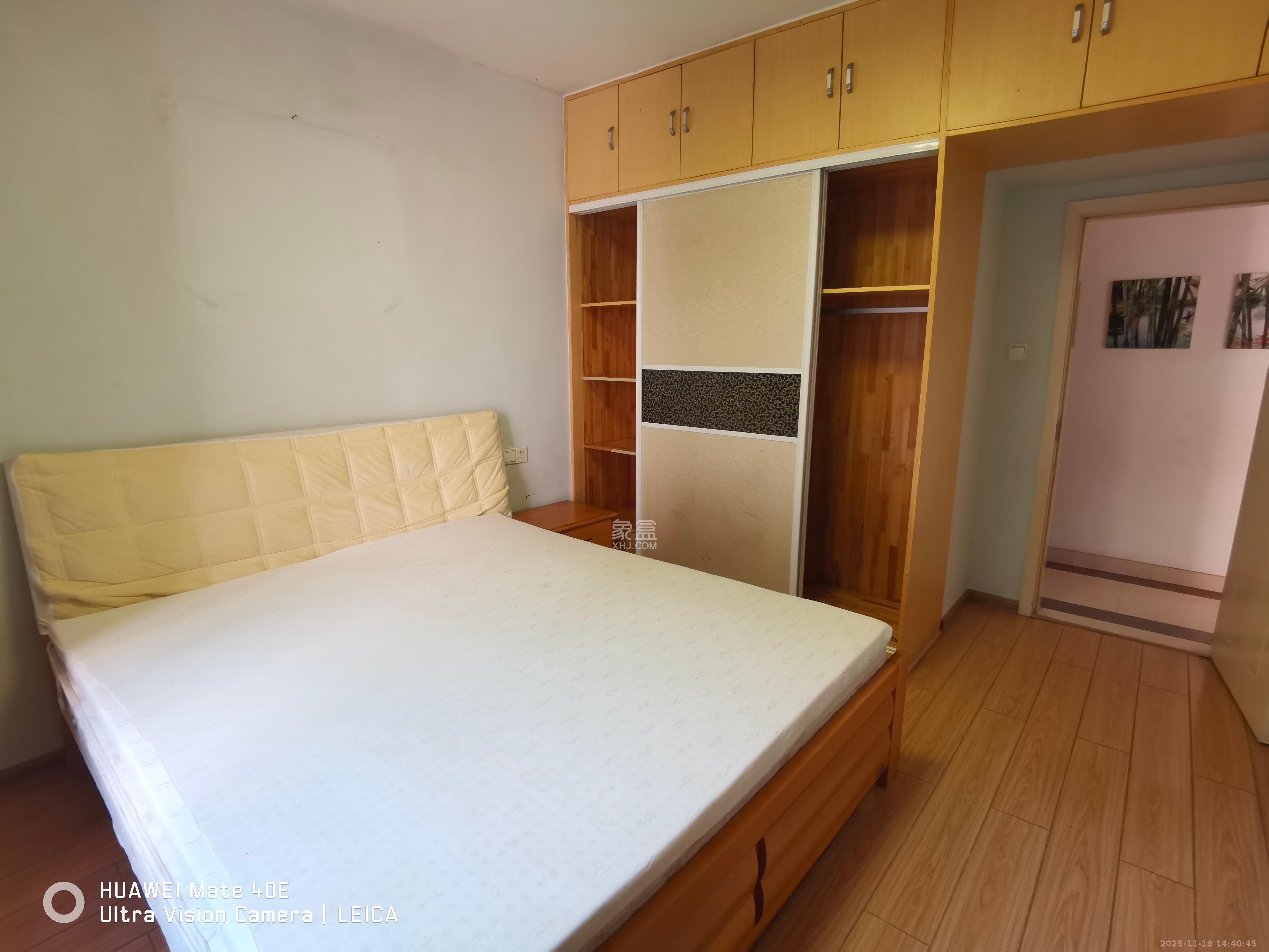 华润凤凰城一期  3室2厅1卫    1800.0元/月室内图