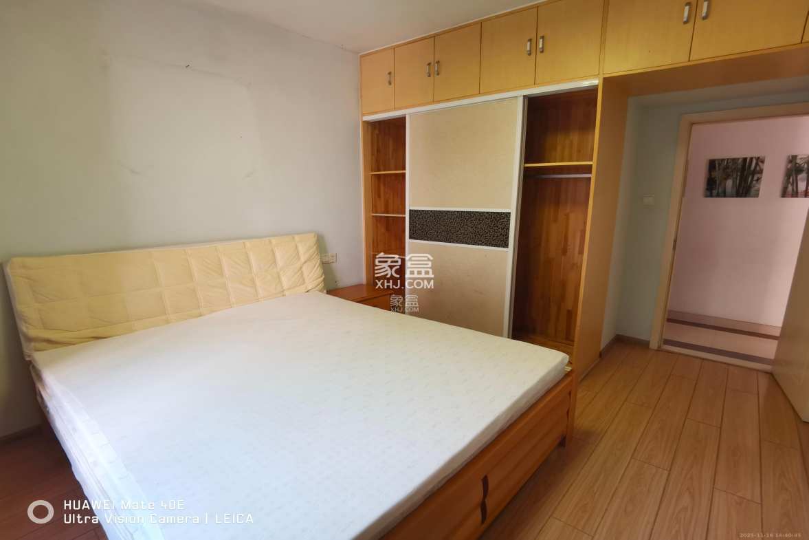 华润凤凰城一期 3室2厅1卫 1800.0元/月 华润凤凰城一期 3室2厅1卫 1800.0元/月室内图