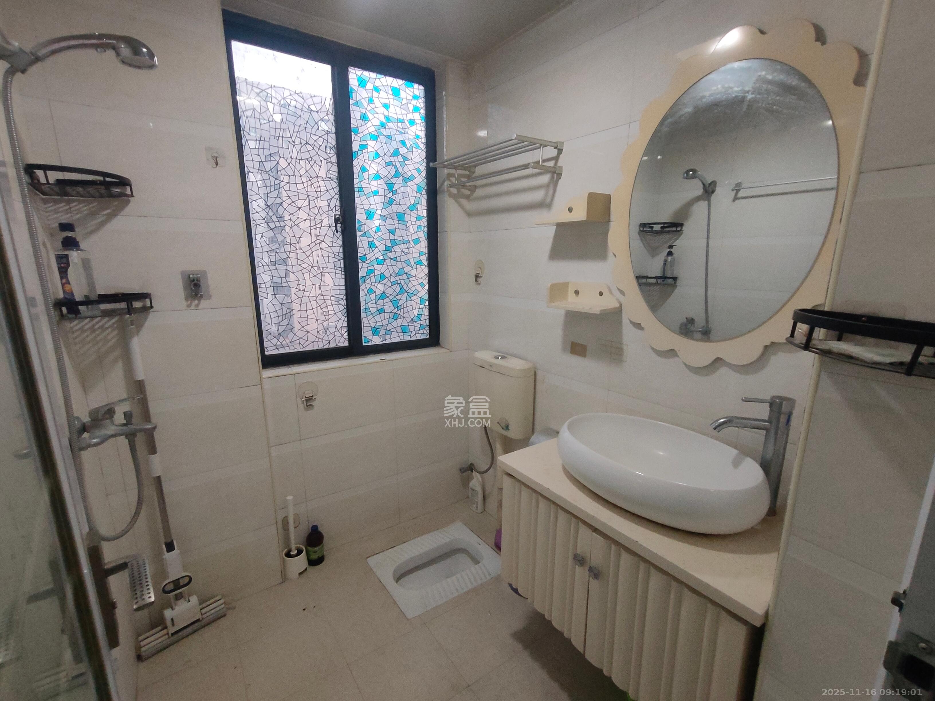 钰龙天下一期  2室2厅1卫    1800.0元/月室内图