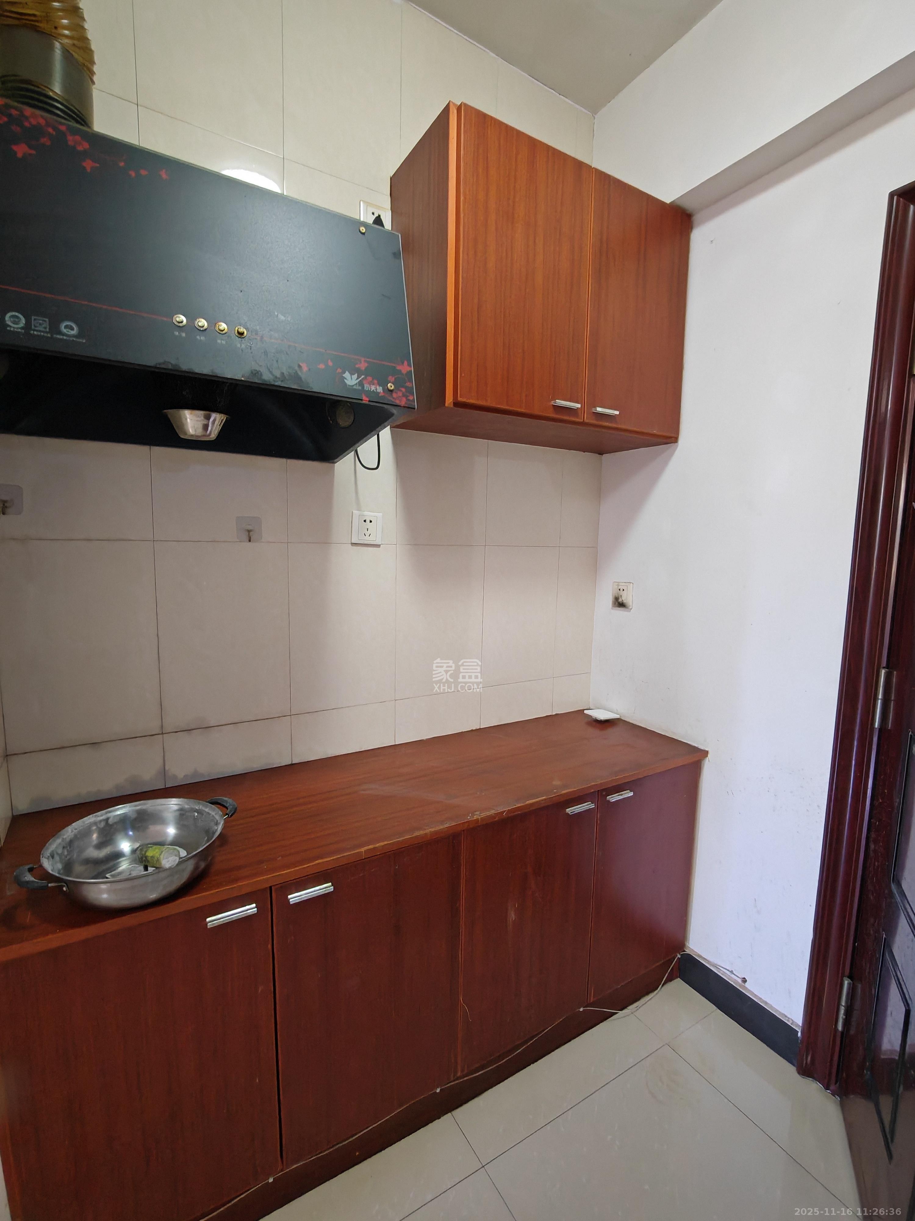 生活艺术城 1室1厅1卫 1200.0元/月 生活艺术城 1室1厅1卫 1200.0元/月室内图