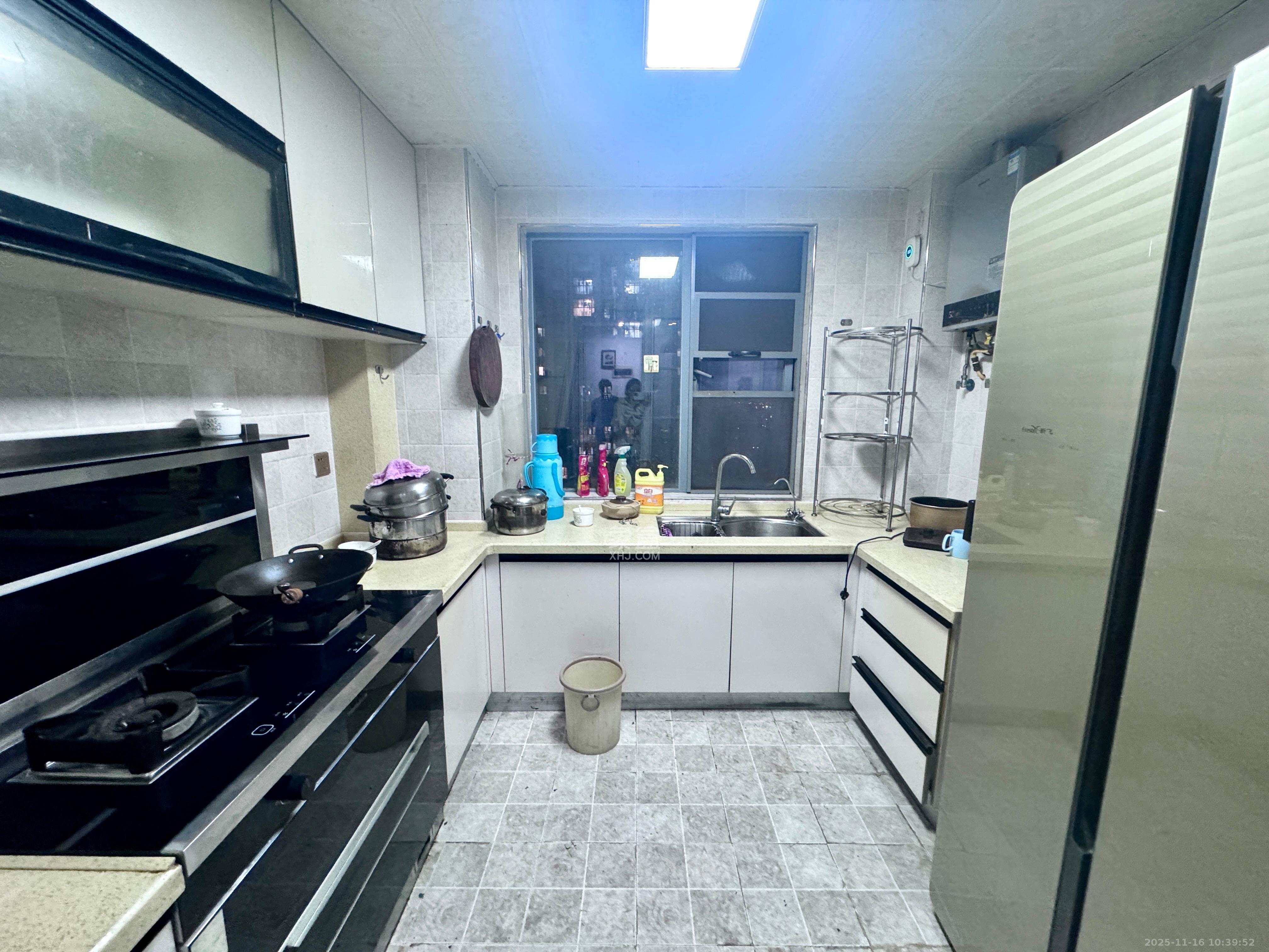 嘉宇盛世华章  3室2厅2卫    2800.0元/月室内图