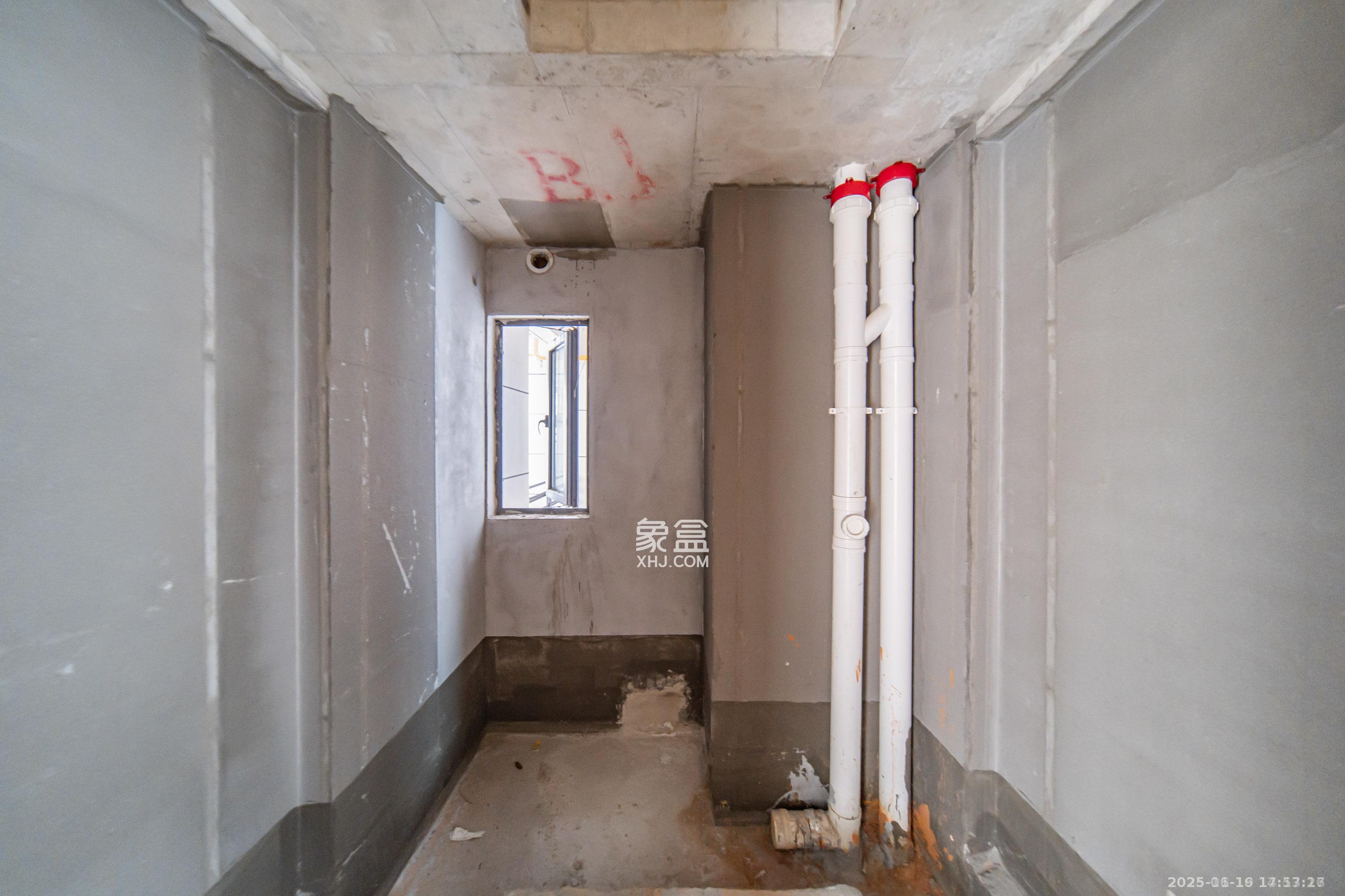 保利长交锦上 3室2厅1卫 1500.0元/月 保利长交锦上 3室2厅1卫 1500.0元/月室内图