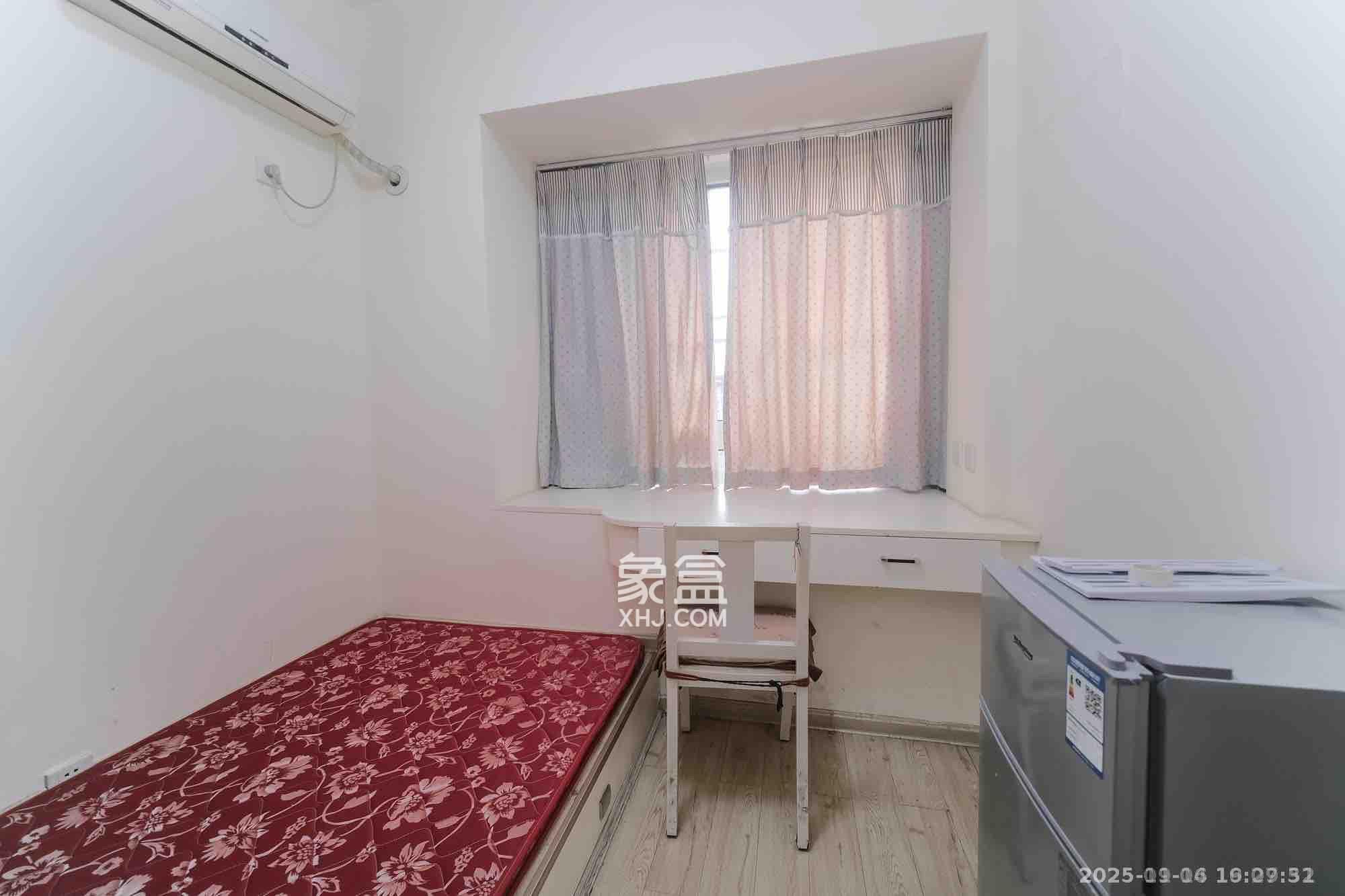 山水湾  3室2厅1卫    1600.0元/月室内图