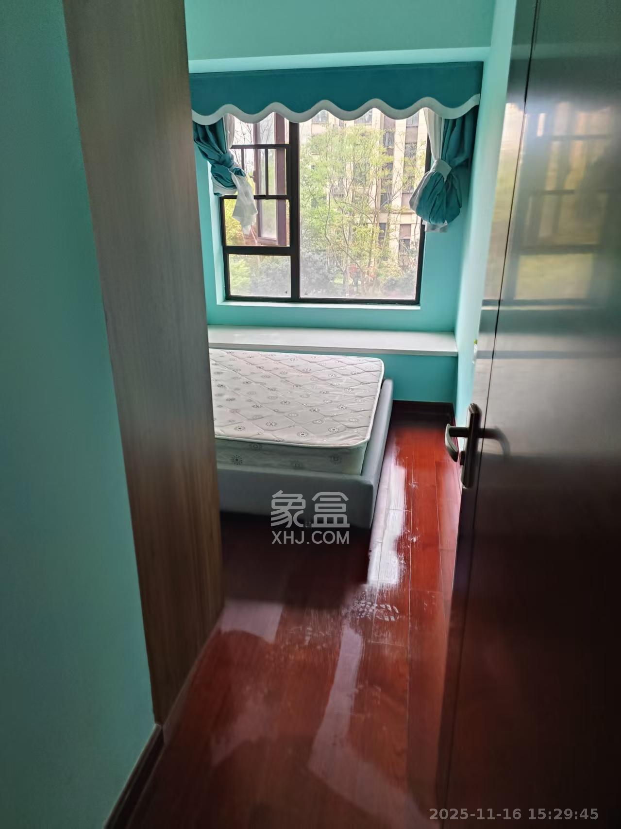 中海新城熙岸（中信新城五期）  3室2厅2卫    2200.0元/月室内图