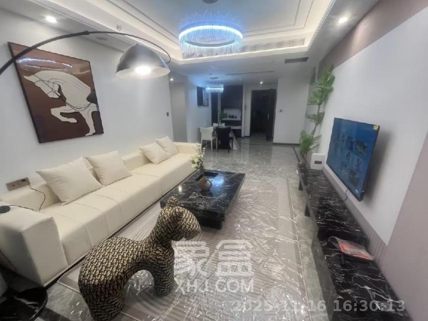 绿地长沙城际空间站（绿地新里佳苑）  3室2厅2卫    3300.0元/月室内图