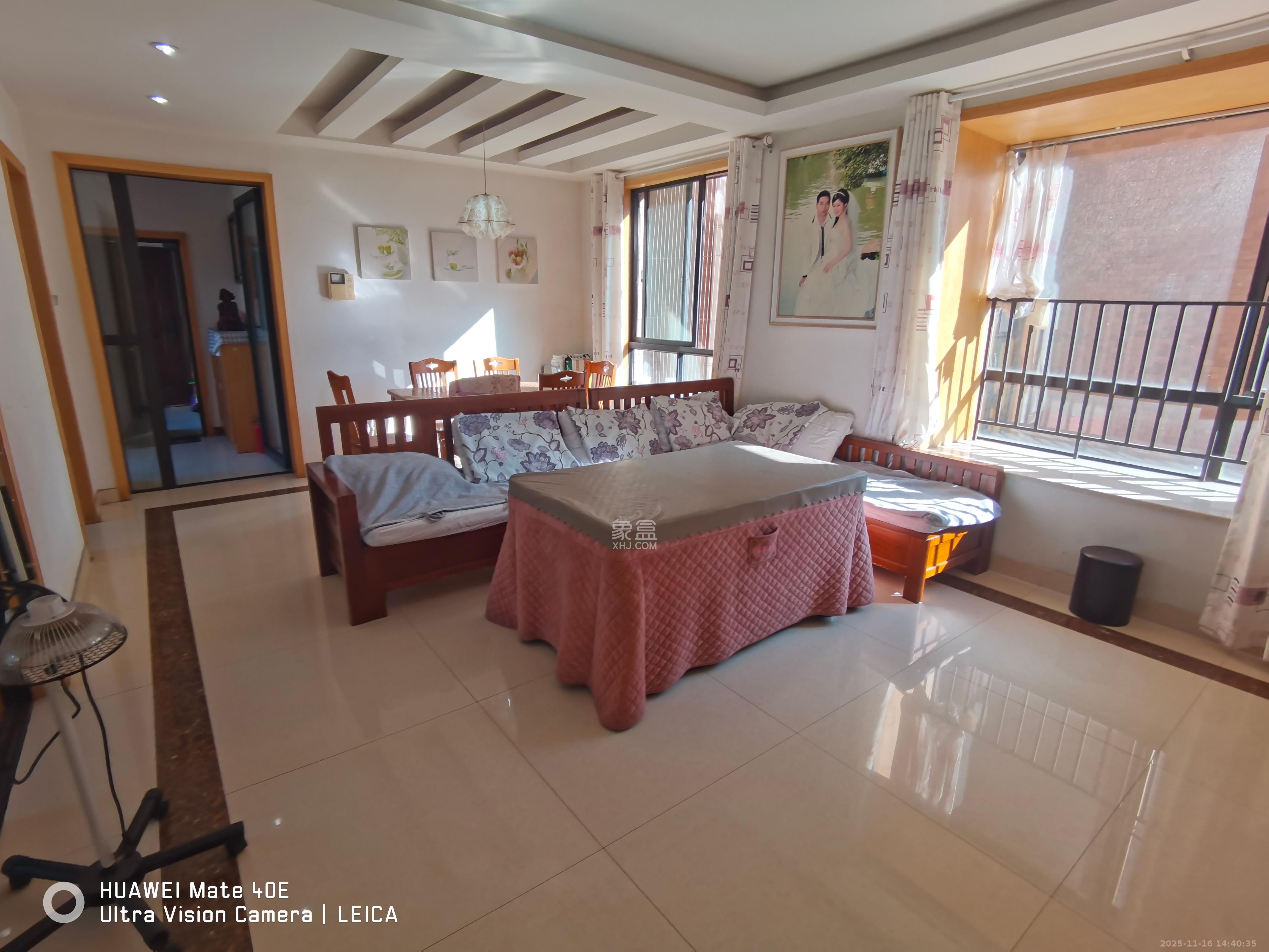 华润凤凰城一期  3室2厅1卫    1800.0元/月室内图