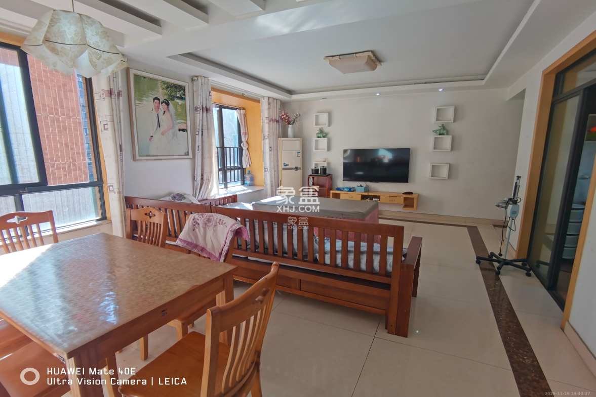 华润凤凰城一期 3室2厅1卫 1800.0元/月 华润凤凰城一期 3室2厅1卫 1800.0元/月室内图