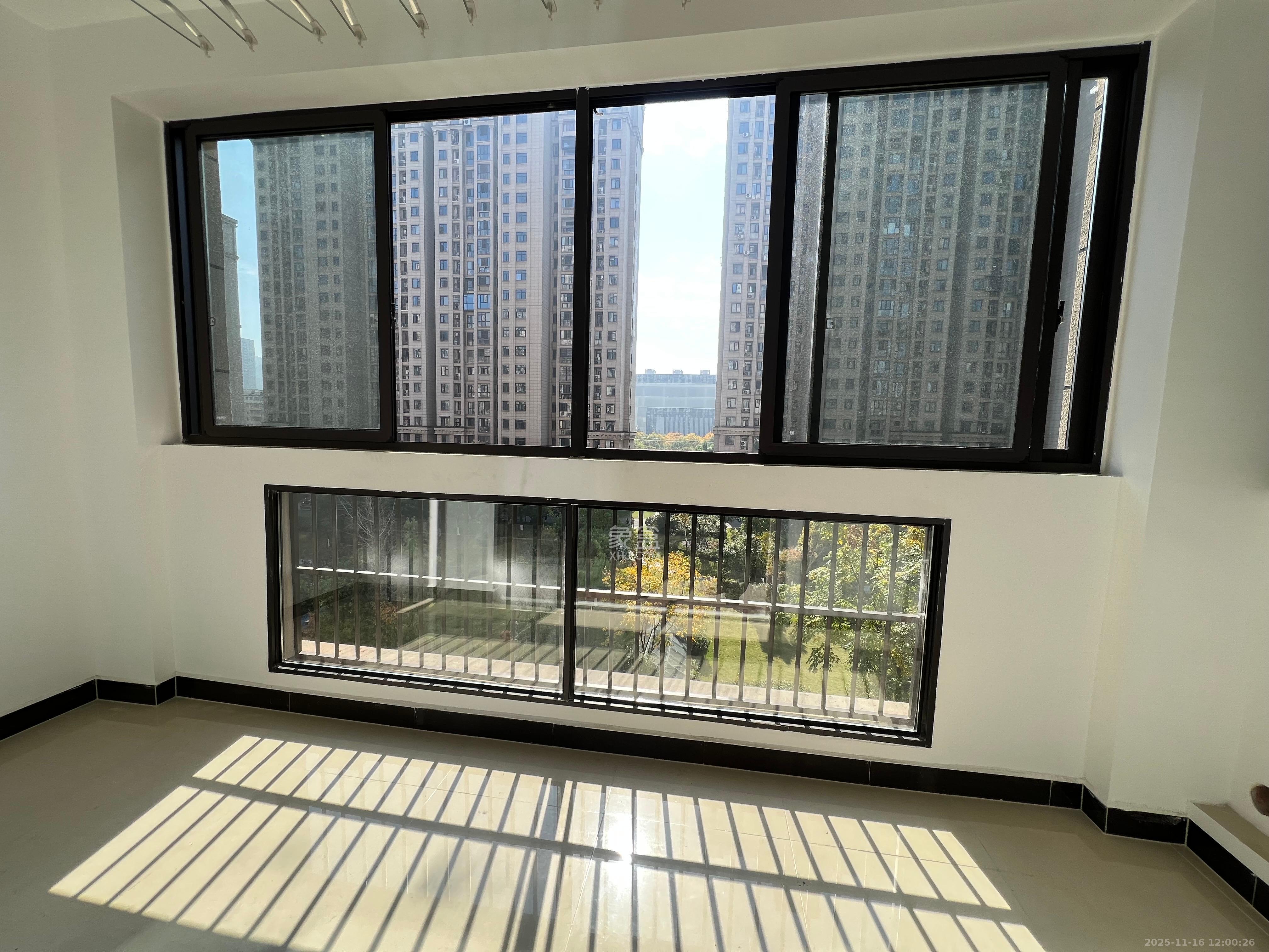 阳光丽城二期 4室2厅2卫 3500.0元/月 阳光丽城二期 4室2厅2卫 3500.0元/月室内图