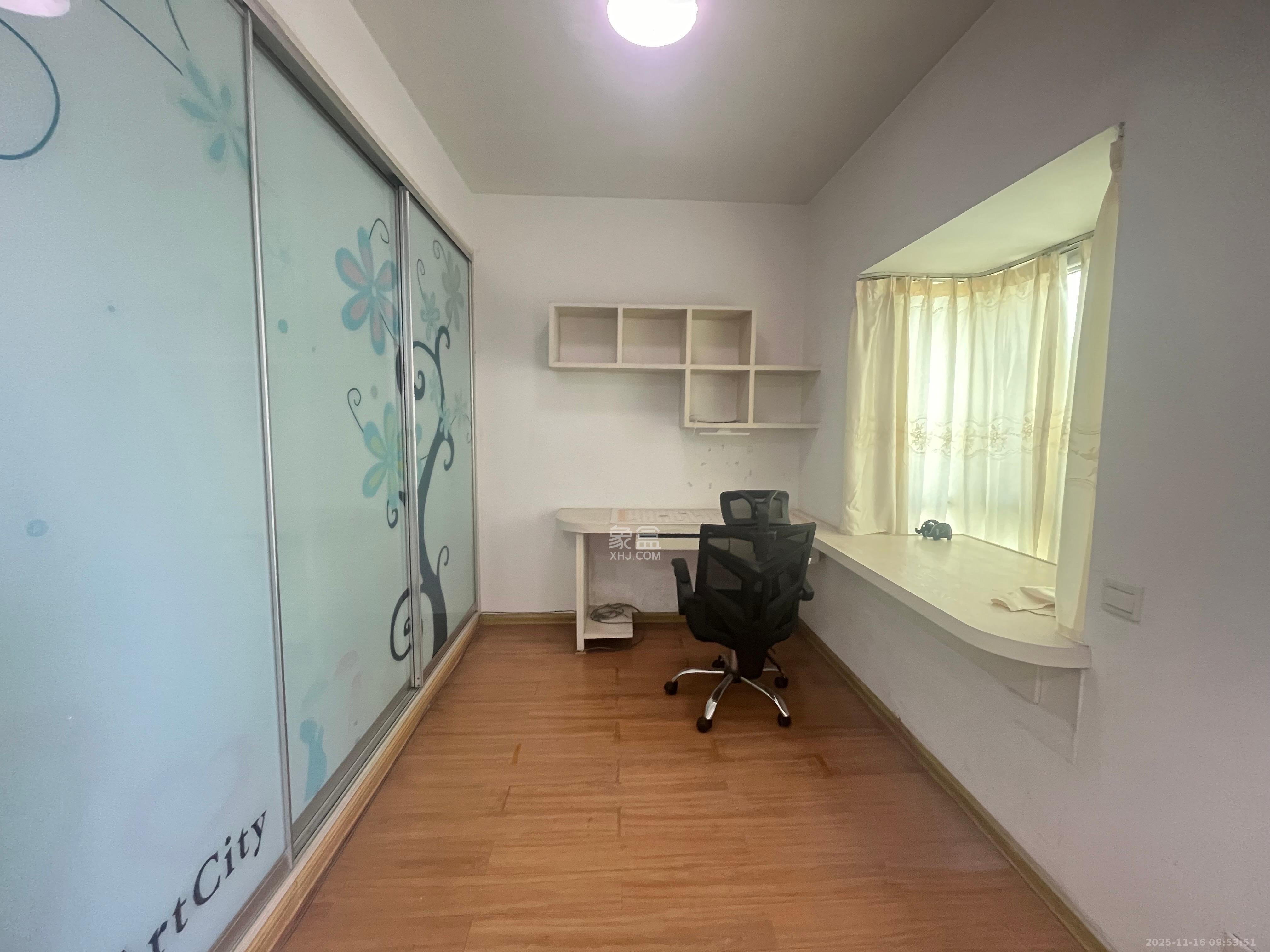 格林星城  3室2厅1卫    2500.0元/月室内图