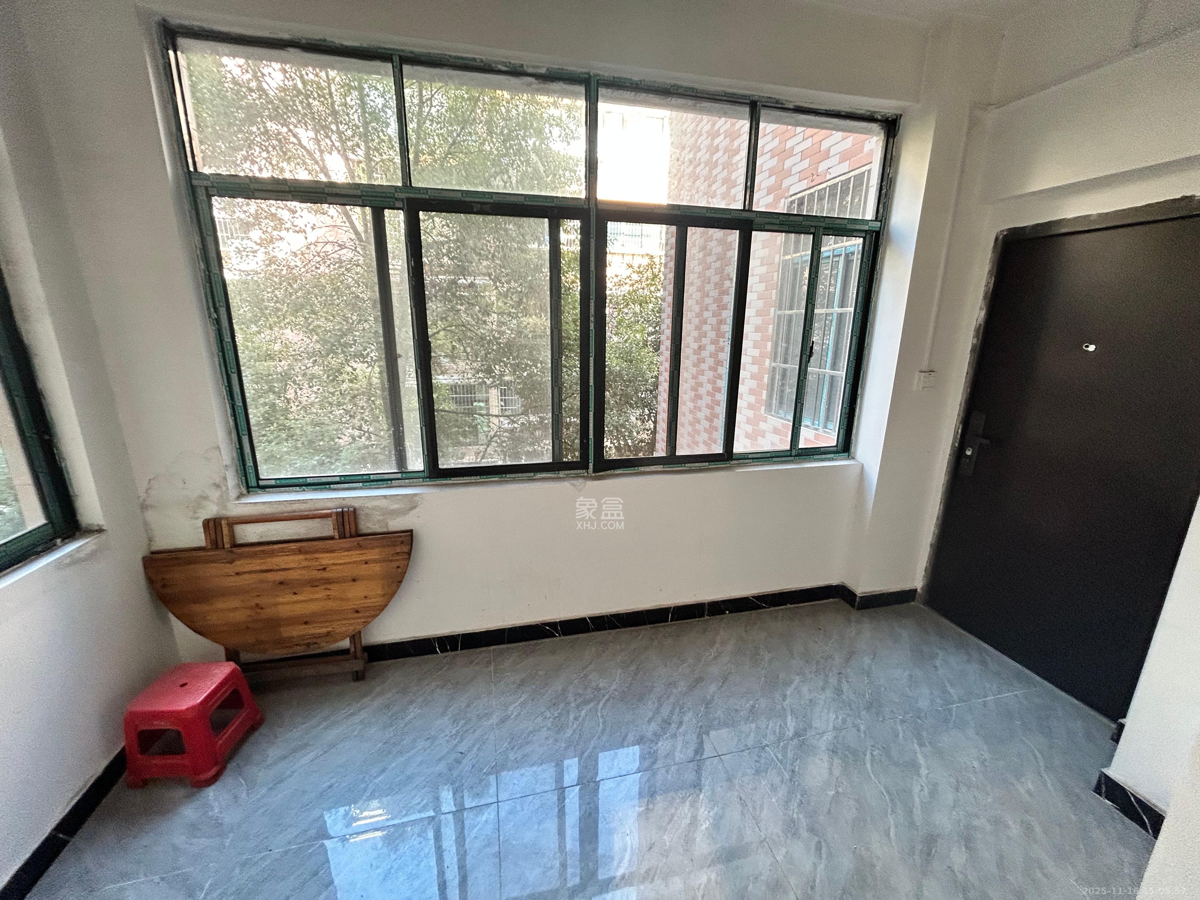 芙蓉公寓  1室2厅2卫    2500.0元/月室内图