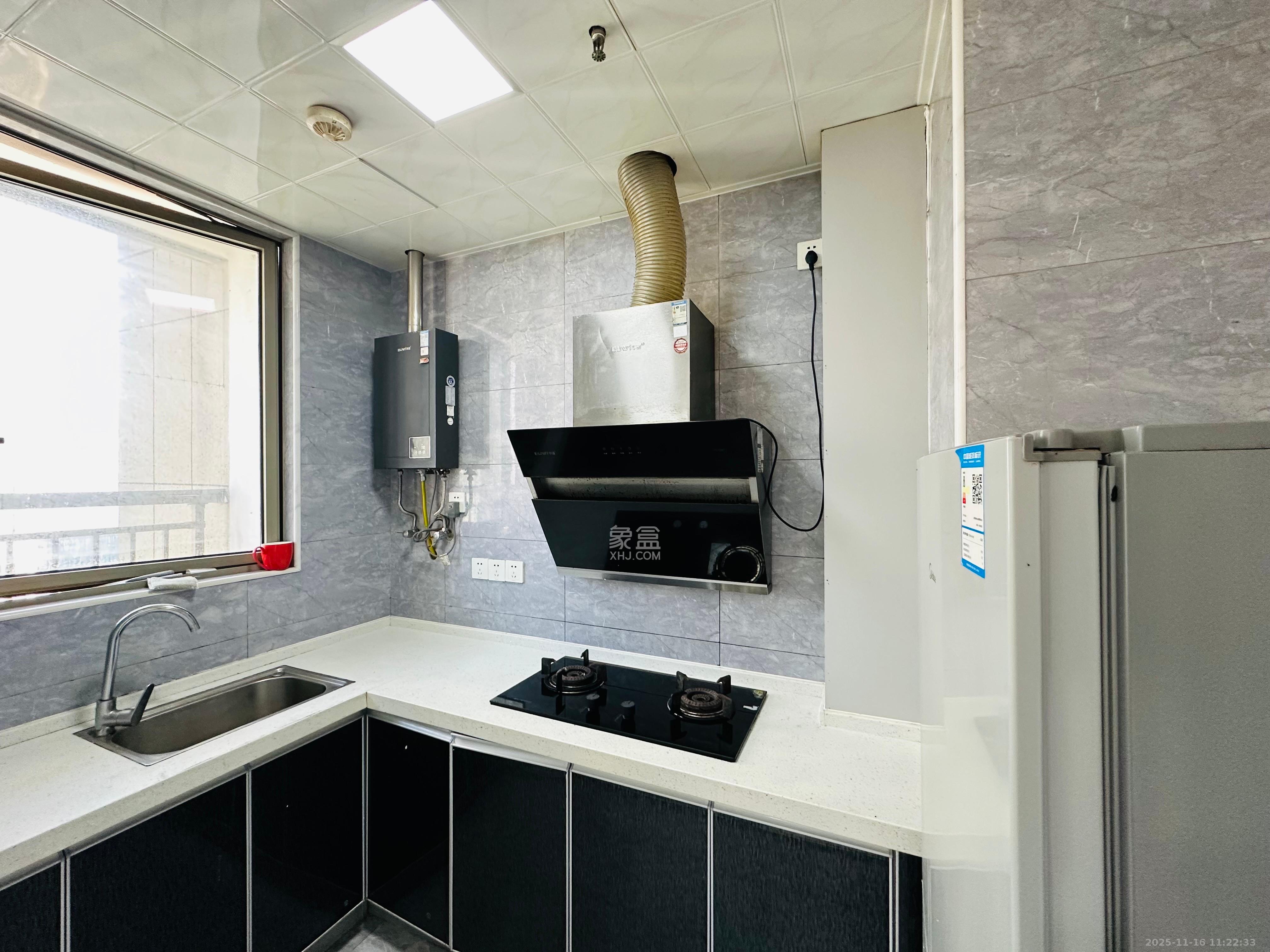 梅溪湖金茂湾  4室1厅2卫    3500.0元/月室内图