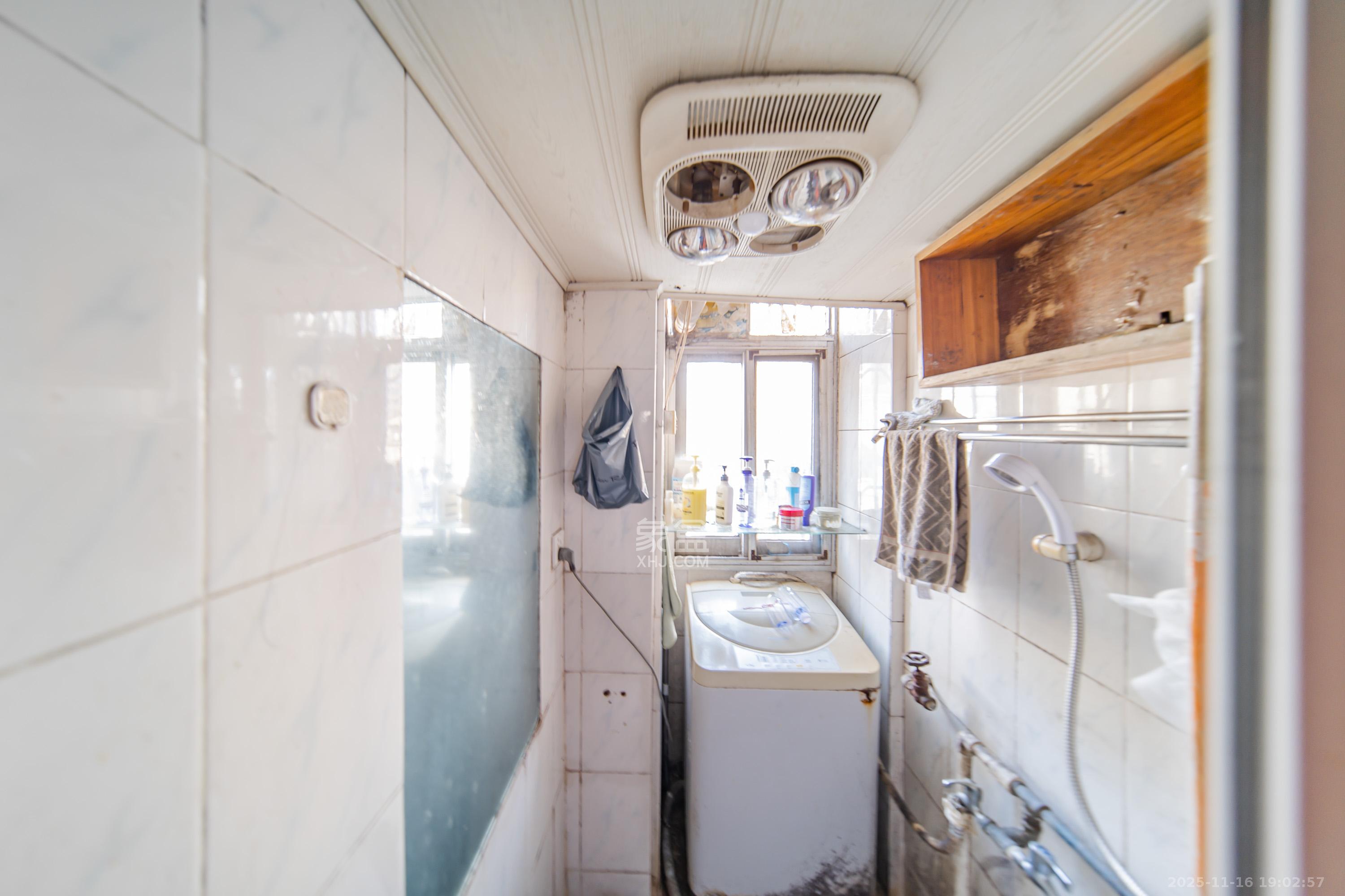 大/小王家巷散盘  1室1厅1卫    32.0万卫生间