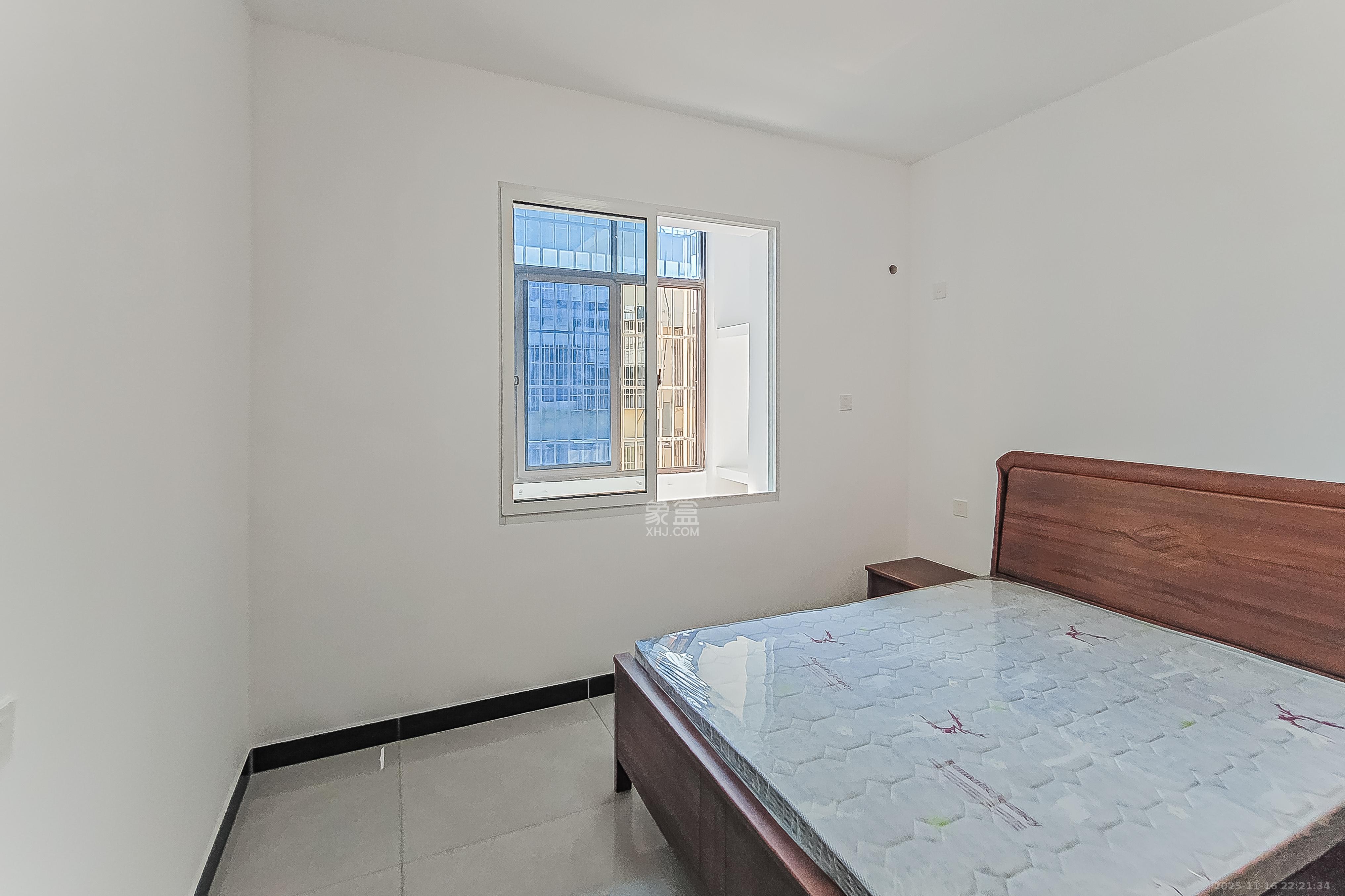 下碧湘街散盘 3室1厅1卫 122.0万 下碧湘街散盘 3室1厅1卫 122.0万卧室