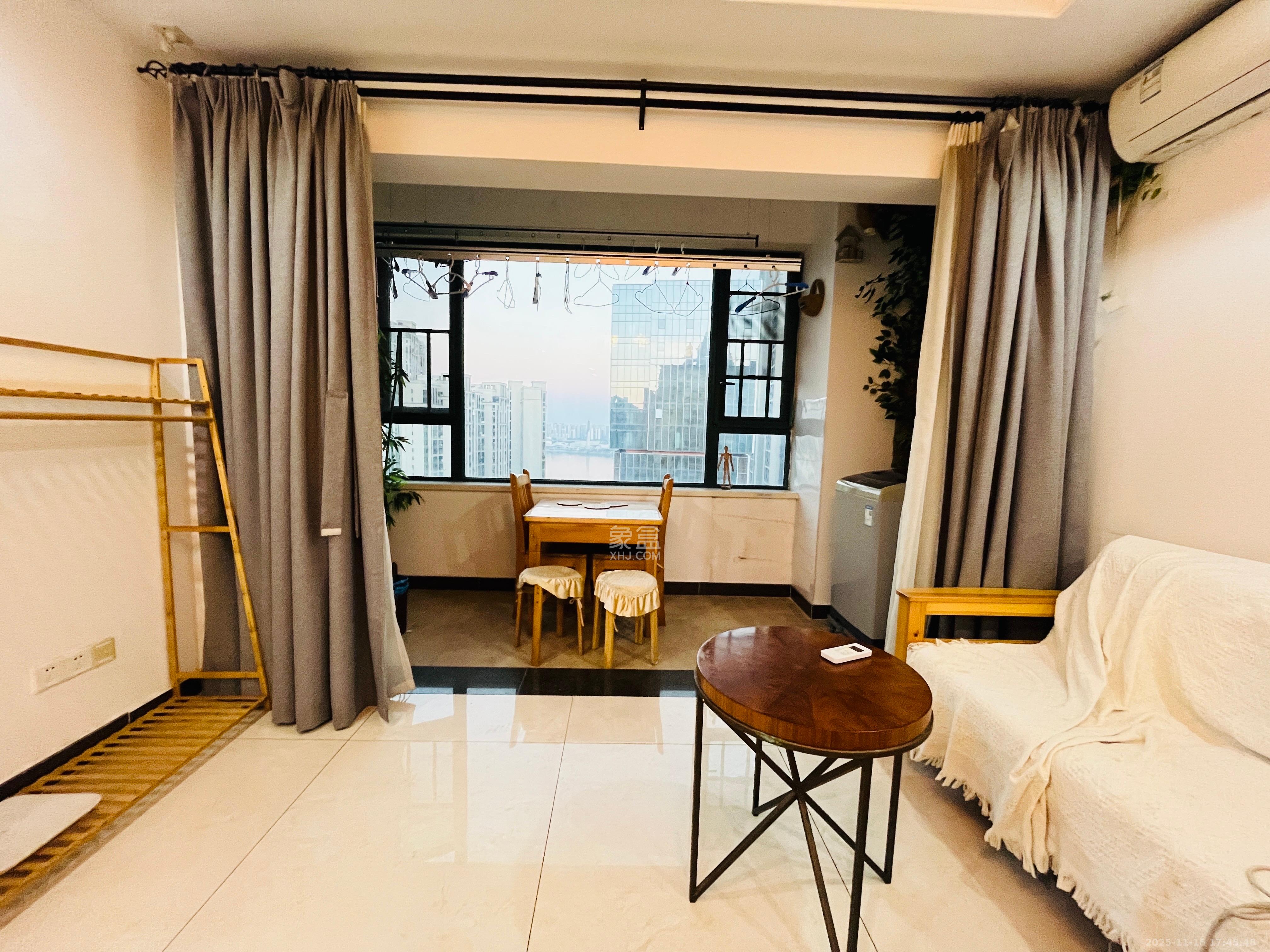 恒大御景湾  1室1厅1卫    1700.0元/月室内图