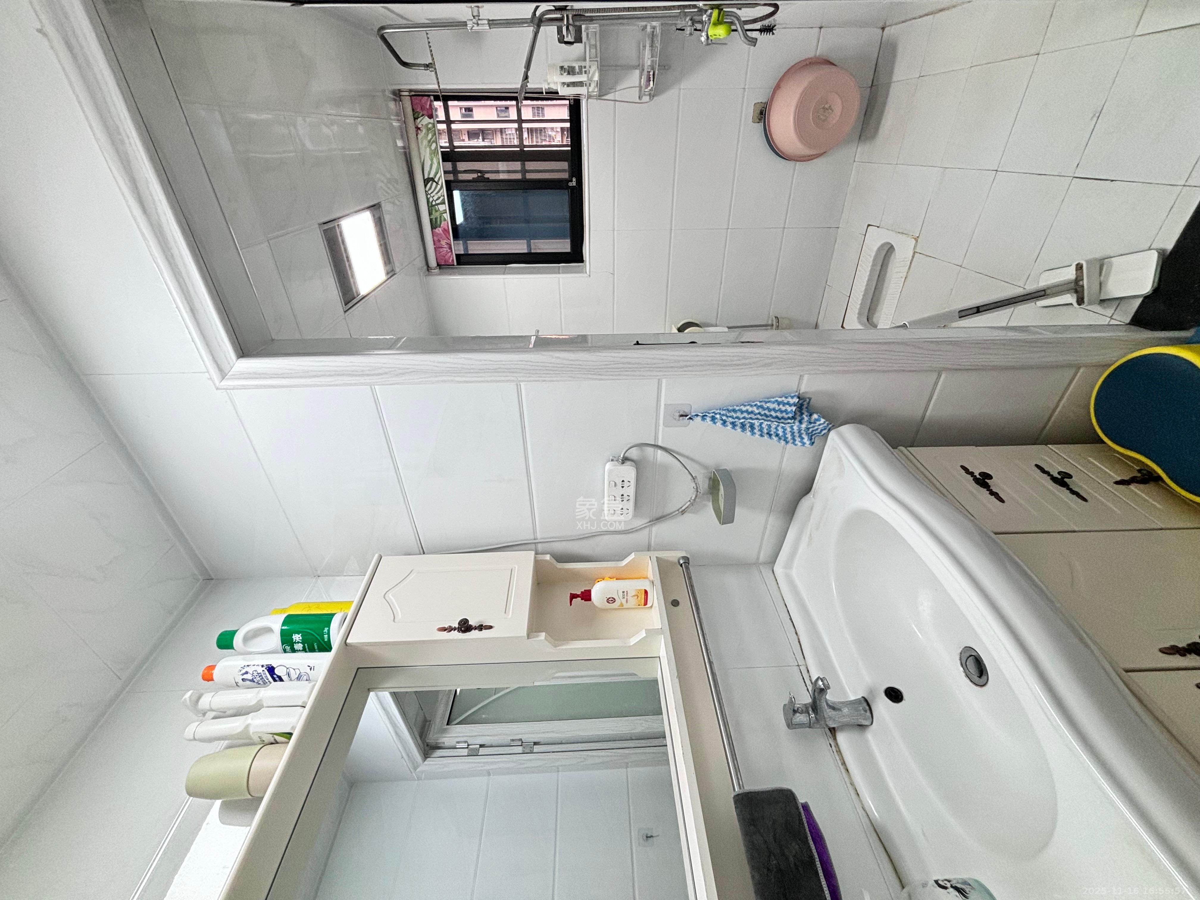 泰禹云开壹品  3室2厅2卫    2400.0元/月室内图