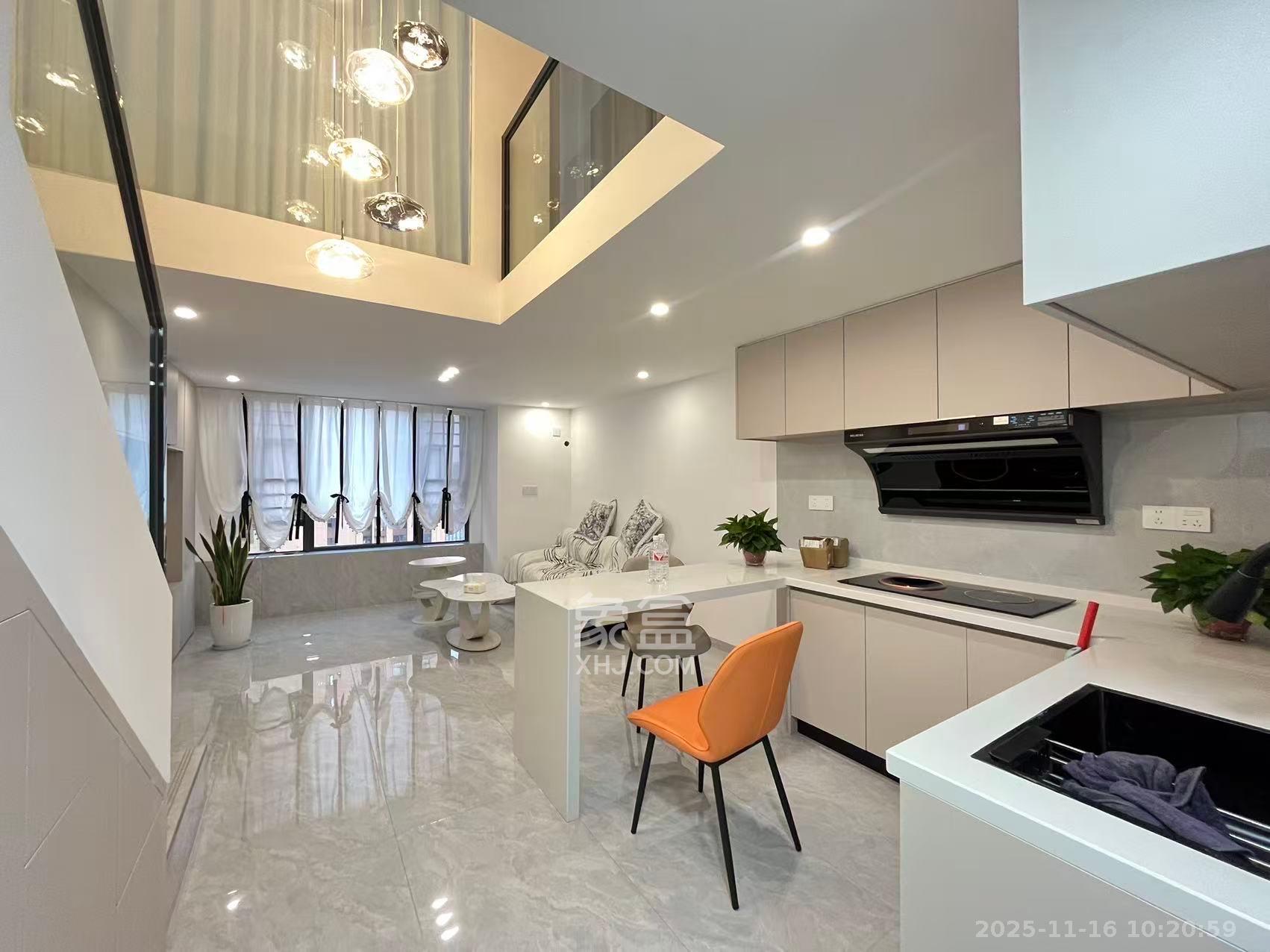 世茂璀璨天城公寓 2室1厅1卫 2600.0元/月 世茂璀璨天城公寓 2室1厅1卫 2600.0元/月室内图