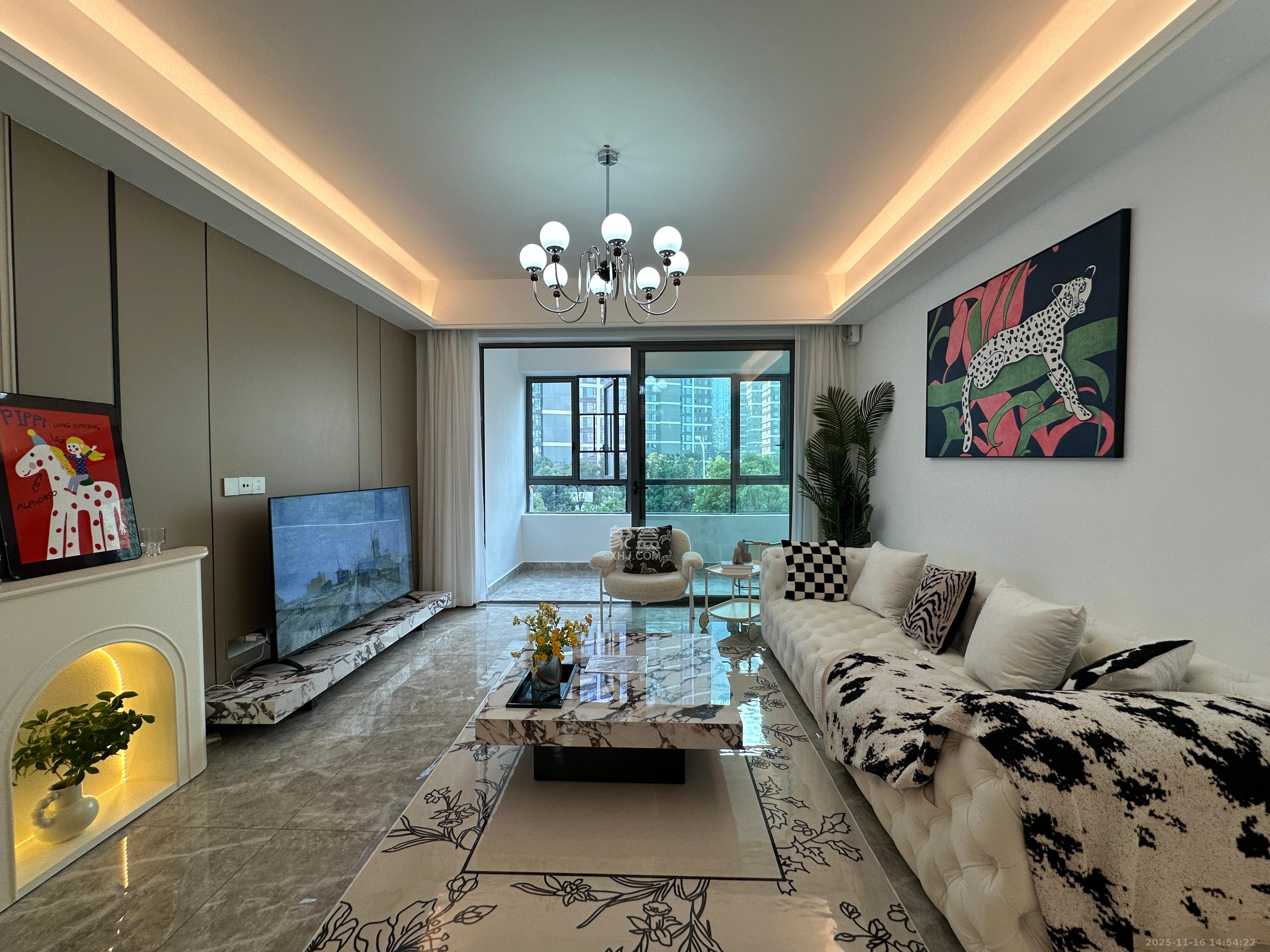 复地滨江金融中心  4室2厅2卫    6900.0元/月