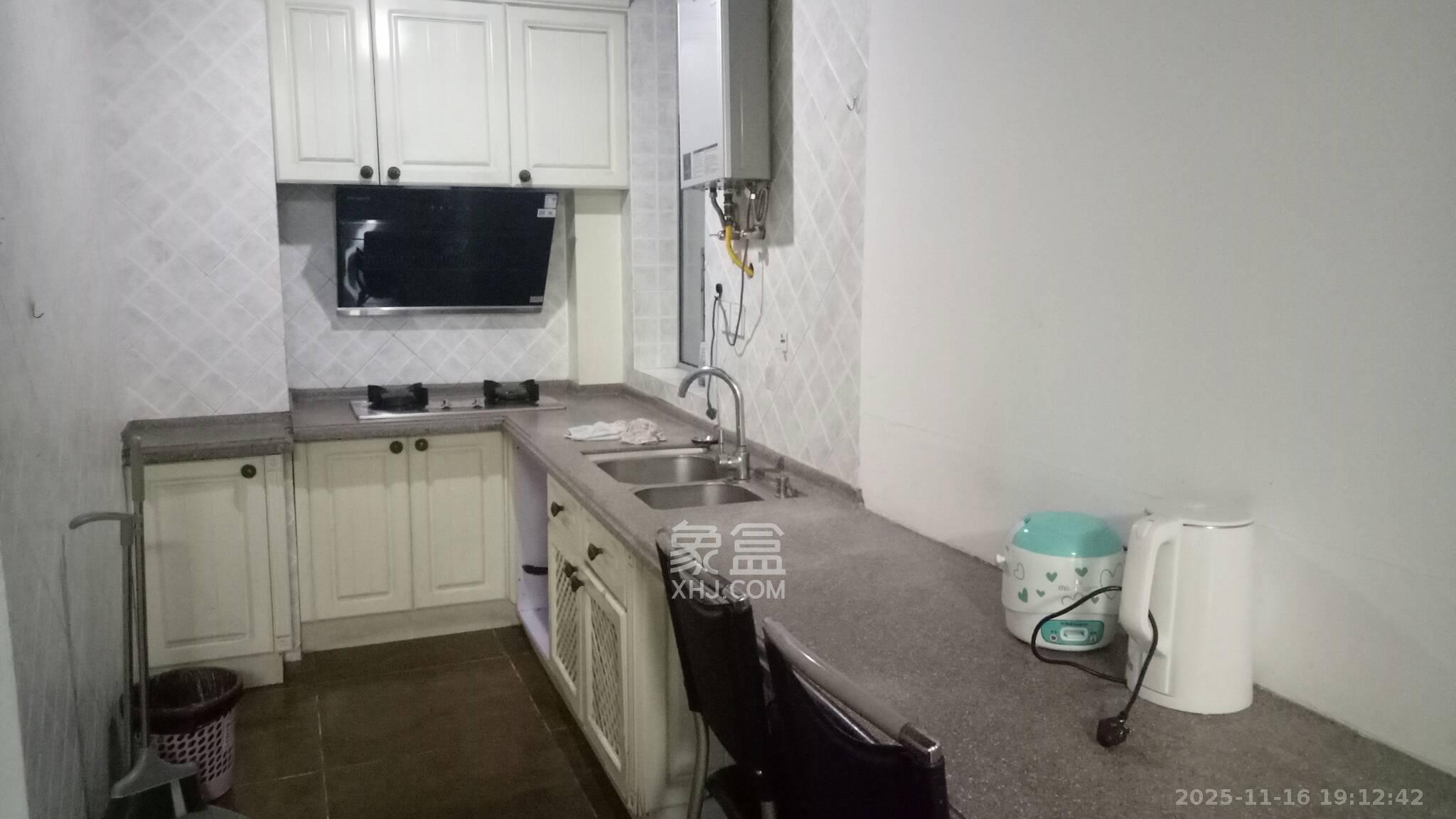 凯通国际城（凯通朝庭）  2室1厅1卫    2200.0元/月室内图