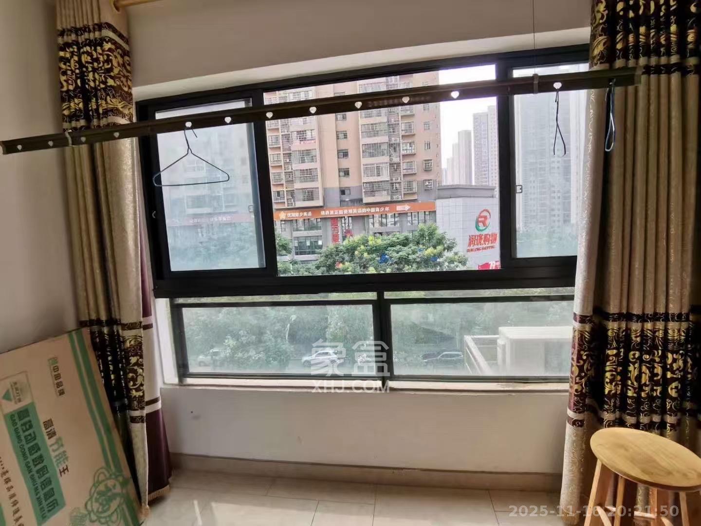 好莱城（弘德西街）  3室2厅2卫    2500.0元/月室内图